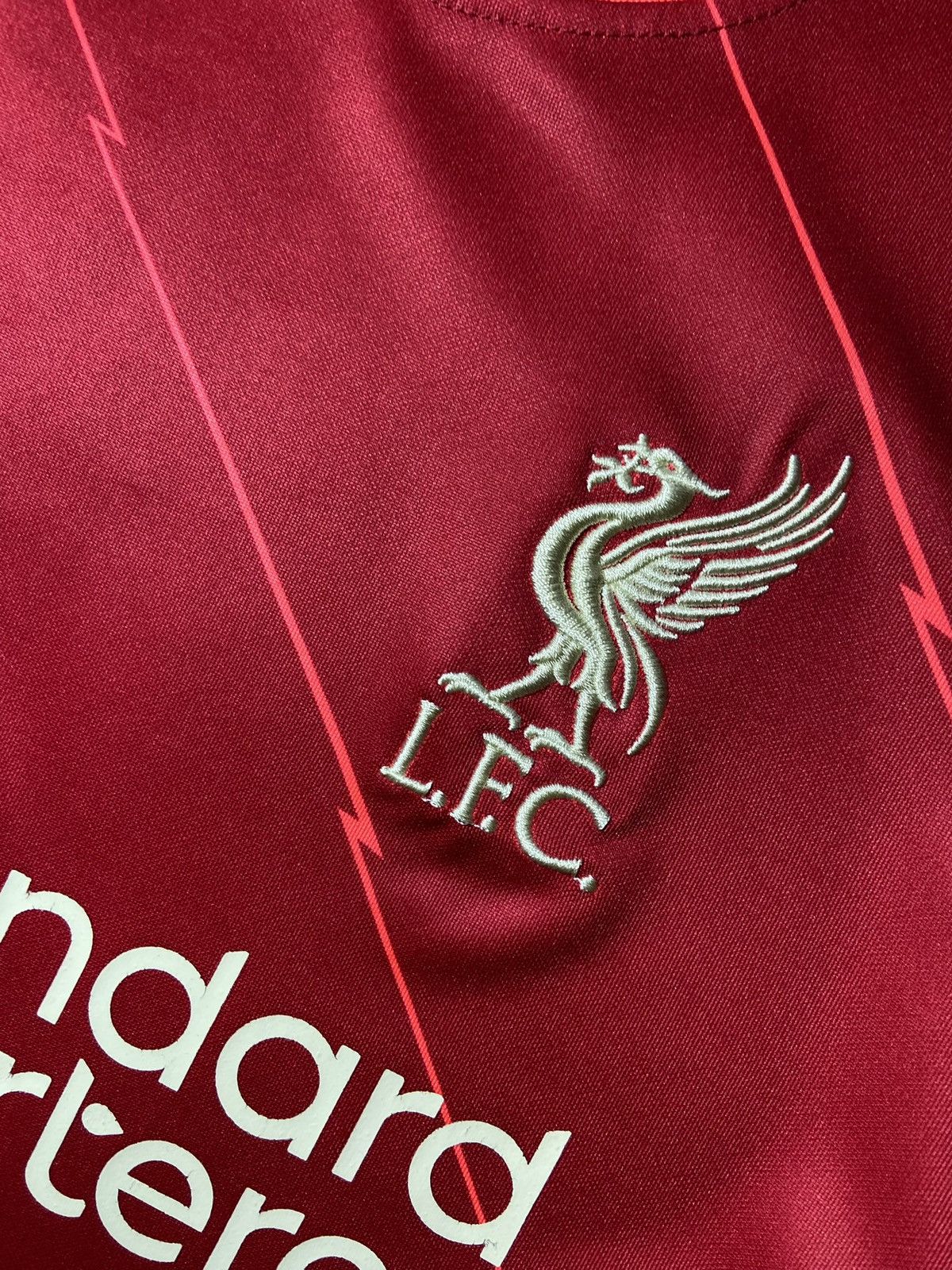 Nike 💥Liverpool Thiago #6 football jersey t-shirt‼️ Size US M / EU 48-50 / 2 - 9 Thumbnail