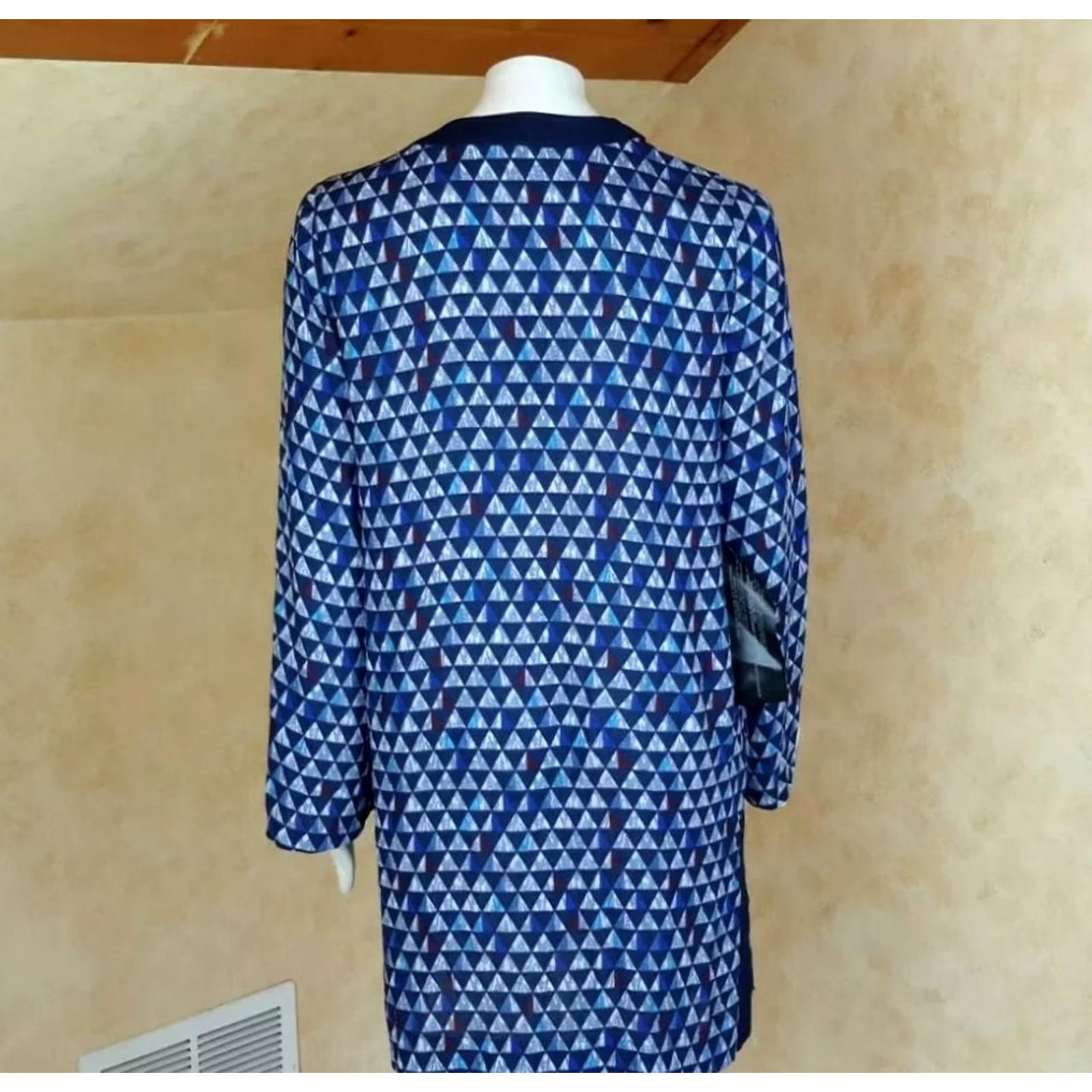 Bcbgmaxazria BCBGMAXAZRIA Dress Tunic Mini Triangle-Printed Blue Geometric V-Neck Long Sleeve NWT Small Women Size S / US 4 / IT 40 - 4 Thumbnail