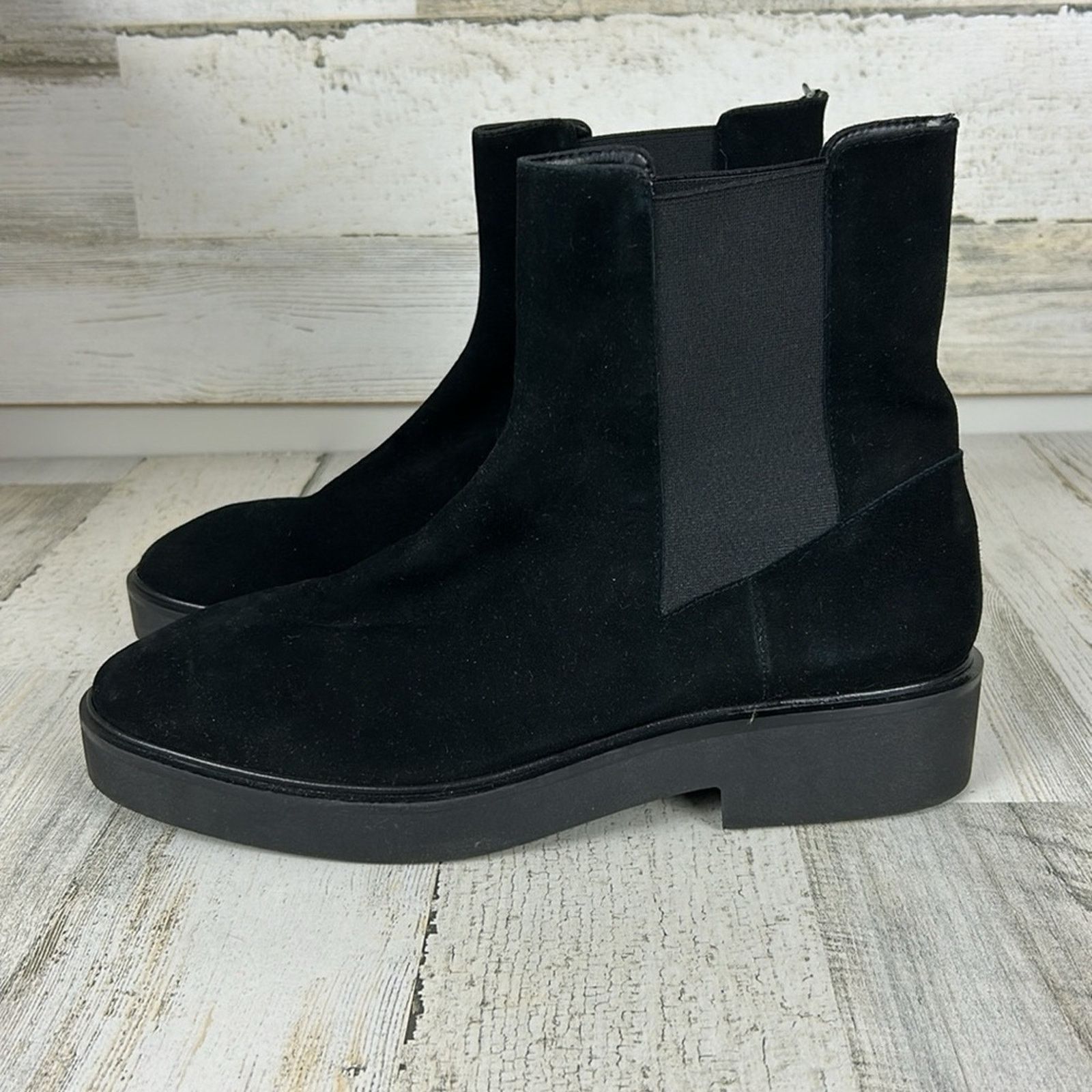 Stuart Weitzman Stuart Weitzman Henley womens 9B Black Suede Ankle Boots Size US 9 / IT 39 - 2 Thumbnail