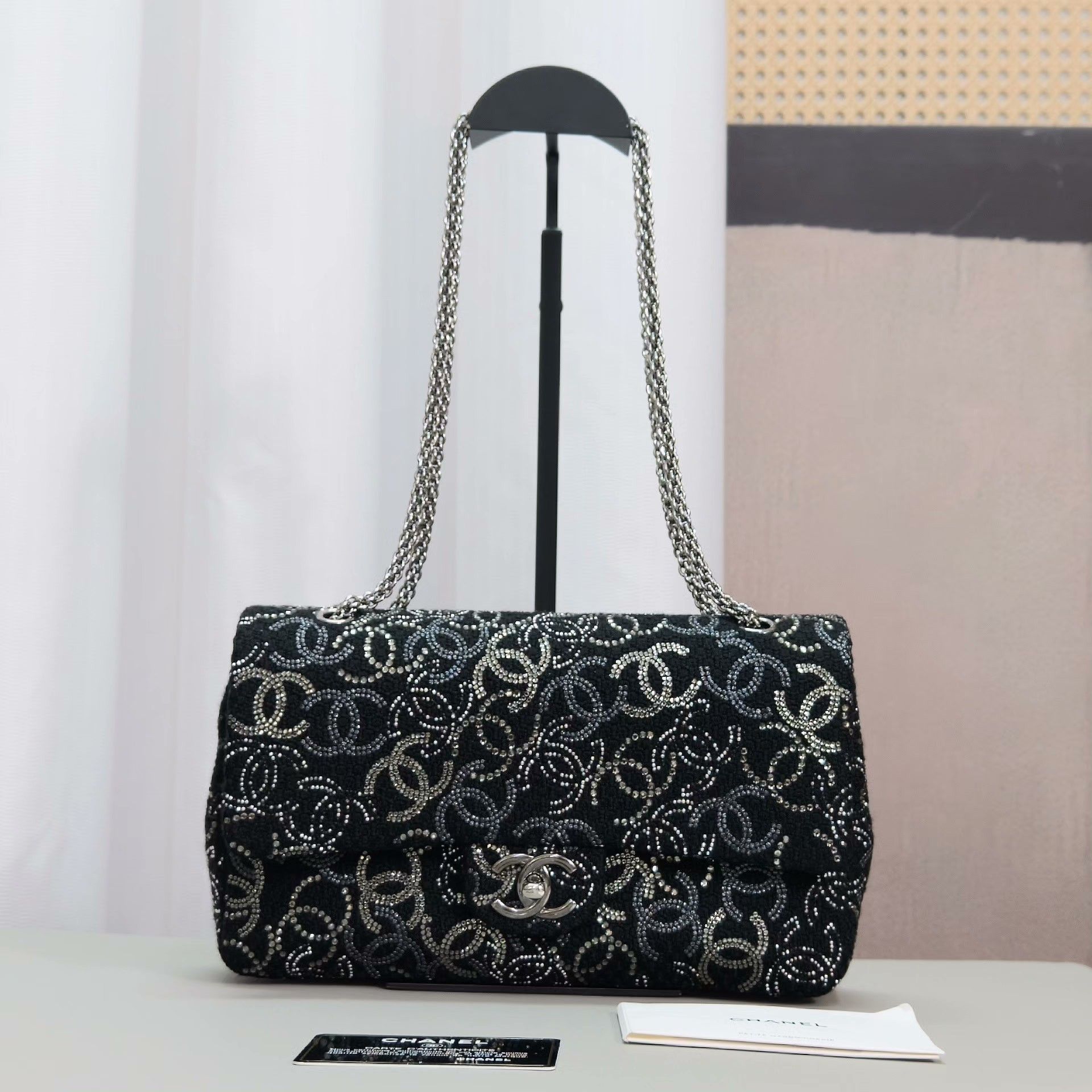 Chanel Pre-loved Bag Very good condition Size ONE SIZE - 1 Thumbnail