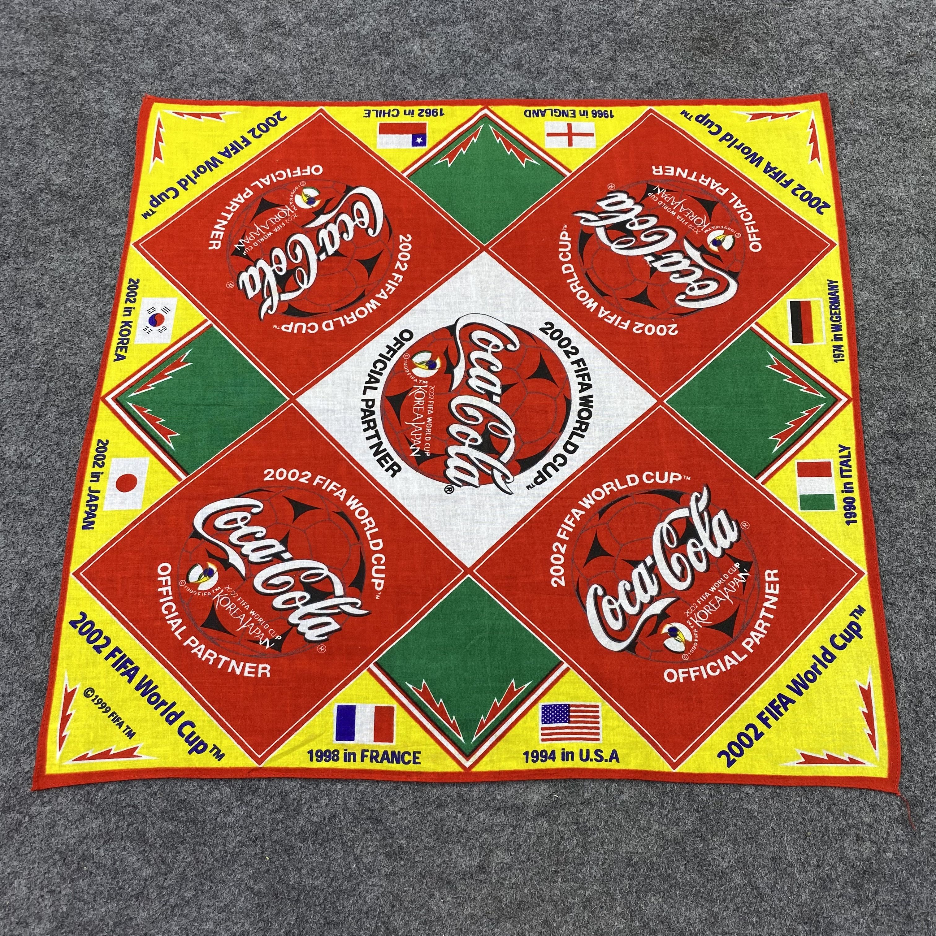 Coca Cola Fifa World Cup coca cola handkerchief neckerchief-B1444 Size ONE SIZE - 1 Thumbnail