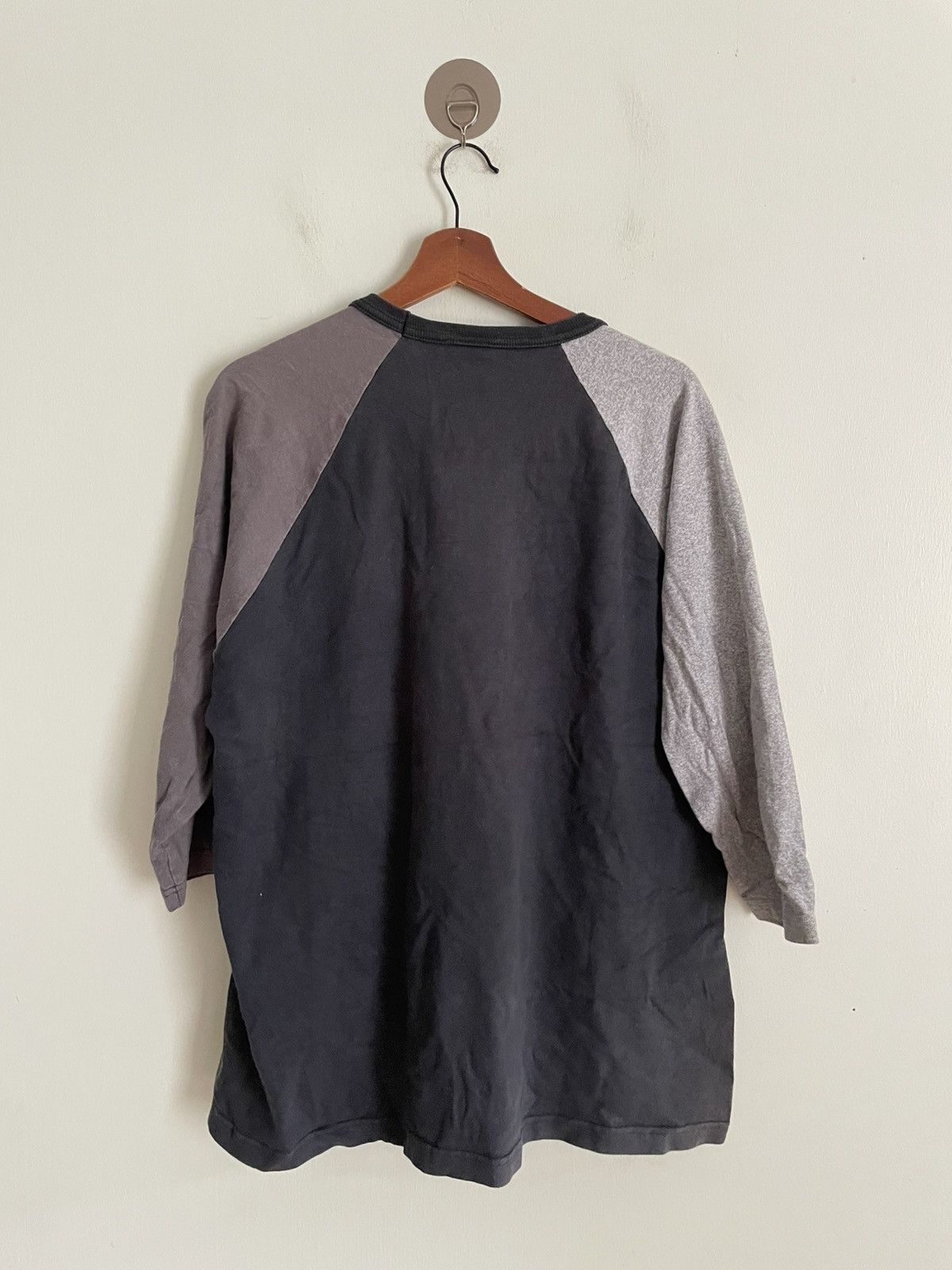 Champion Vintage Champion Tshirt Size XL / US 12-14 / IT 48-50 - 2 Thumbnail