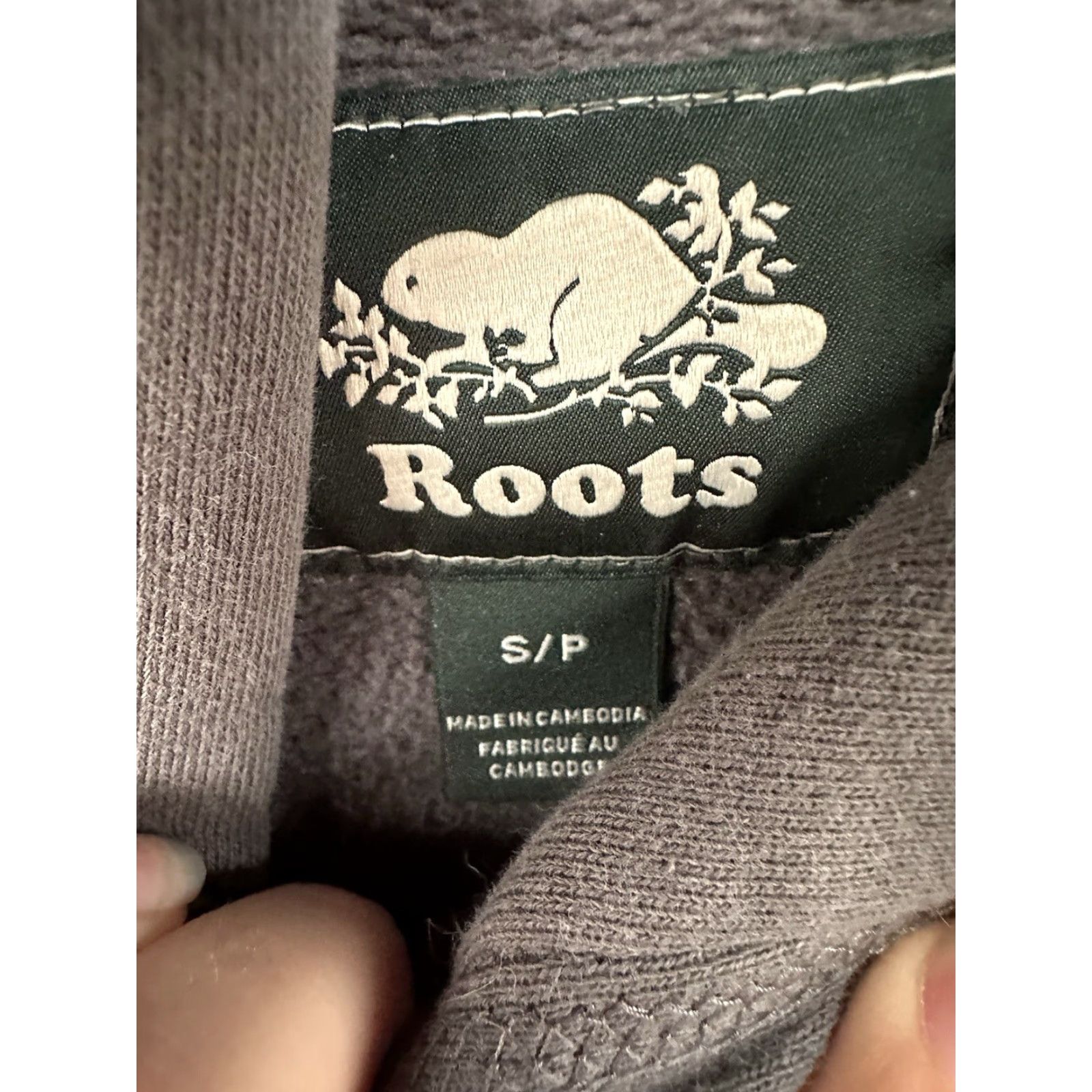 Roots ROOTS Canada Gray Black Sweatshirt Hoodie Original Organic Kanga Men’s Small S Gray Hoodie Pullover Men100% Original Canadian Roots Shirt not allowed? Size US S / EU 44-46 / 1 - 3 Thumbnail