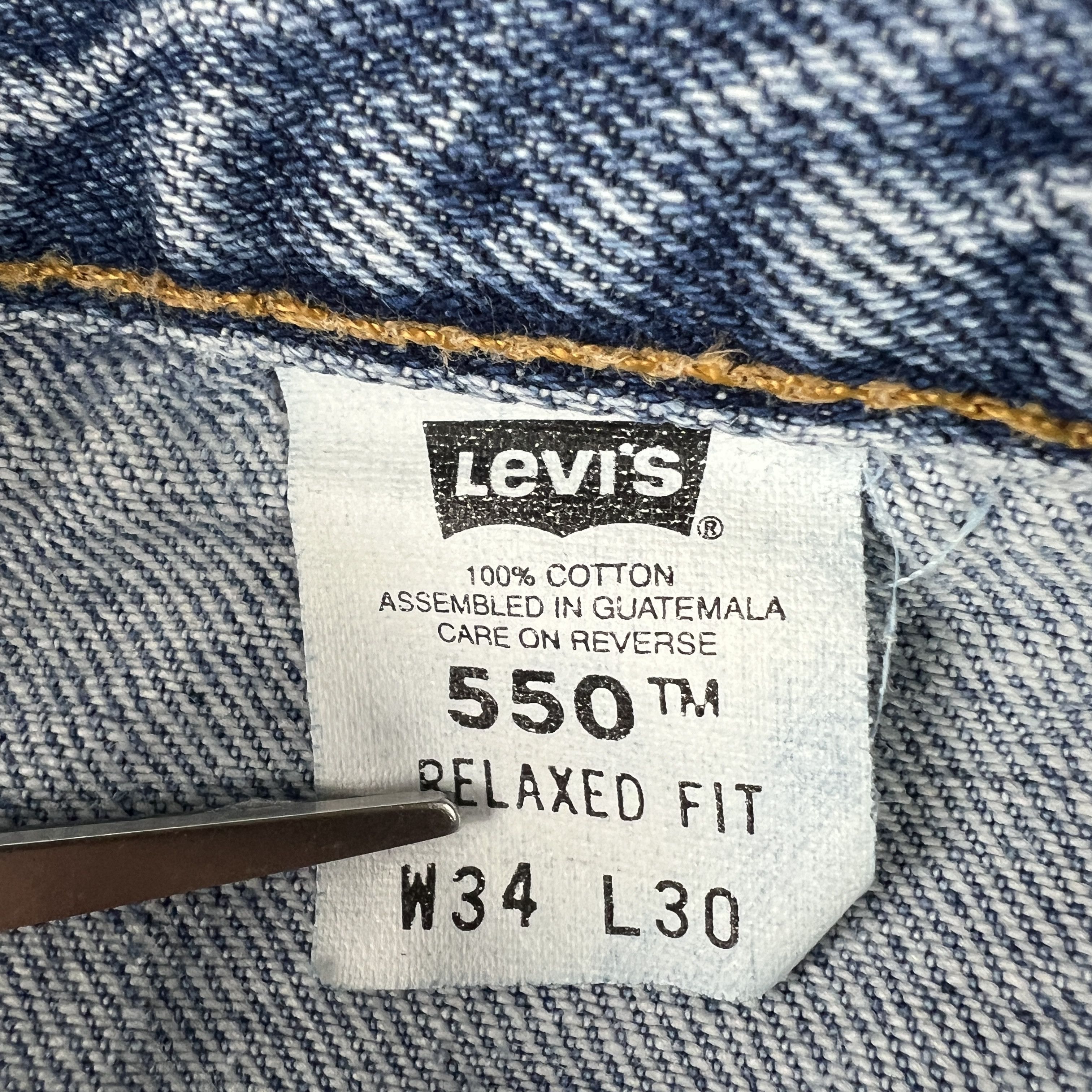 Levi's × Vintage Y2K Levi's Jeans 550 Relaxed Blue Faded Cotton Denim Size US 33 - 11 Thumbnail