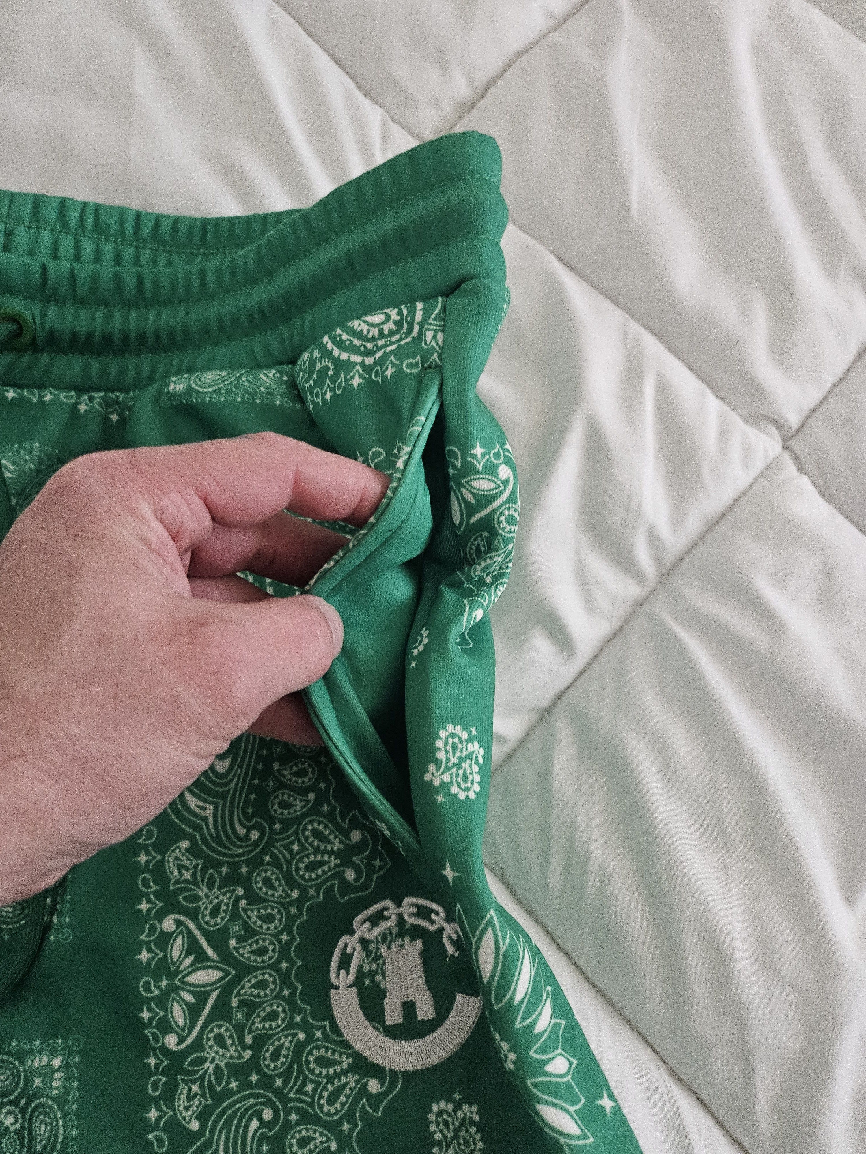 Crooks & Castles Crooks and castle green bandana print shorts Size US 36 / EU 52 - 5 Thumbnail