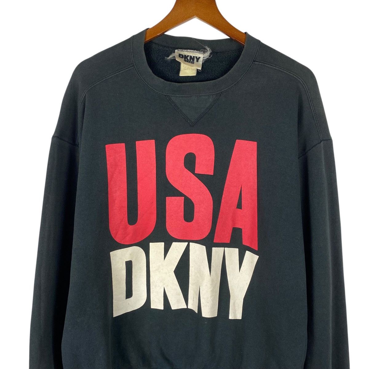 DKNY × Vintage Vintage USA DKNY Big Logo Sweatshirt Size US XL / EU 56 / 4 - 2 Thumbnail