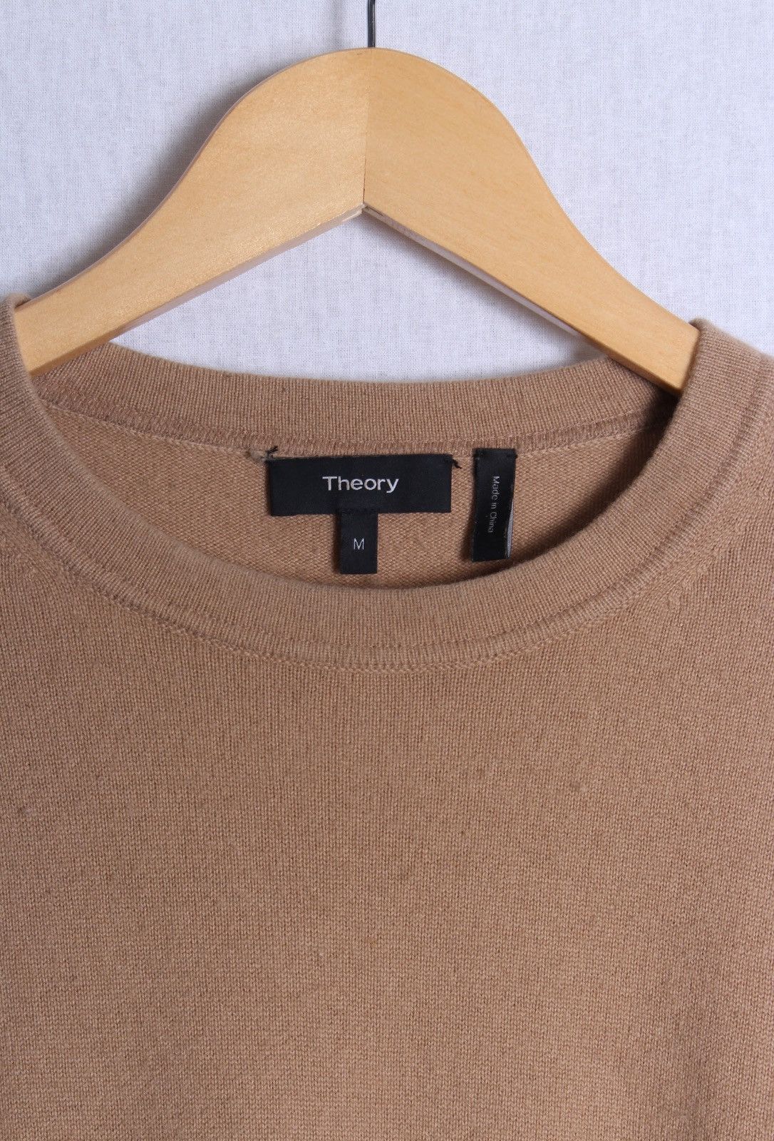Theory Theory CASHMERE sweater-Camel color $395 retail Size US M / EU 48-50 / 2 - 3 Thumbnail