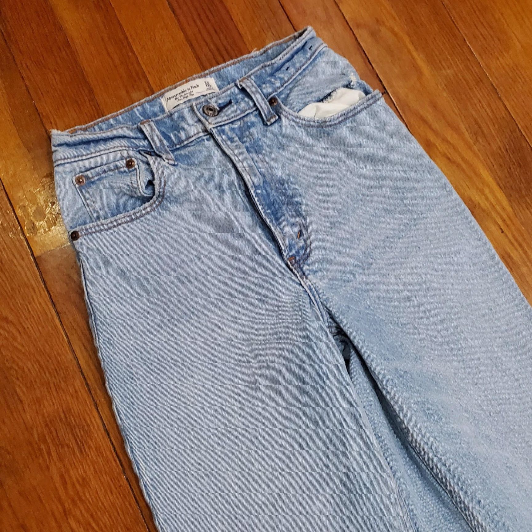 Abercrombie & Fitch VINTAGE Abercrombie & Fitch Jeans Womens 24 00R Light Wash 90s Straight Ultra High Rise Size 24" / US 00 / IT 34 - 6 Thumbnail