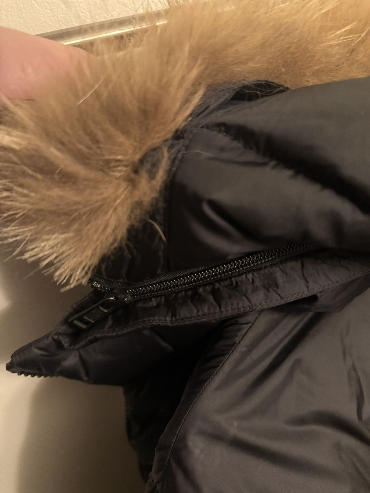 Moncler Moncler Short Down Jacket - Real Fur - Size 2 (M) Size US M / EU 48-50 / 2 - 4 Thumbnail