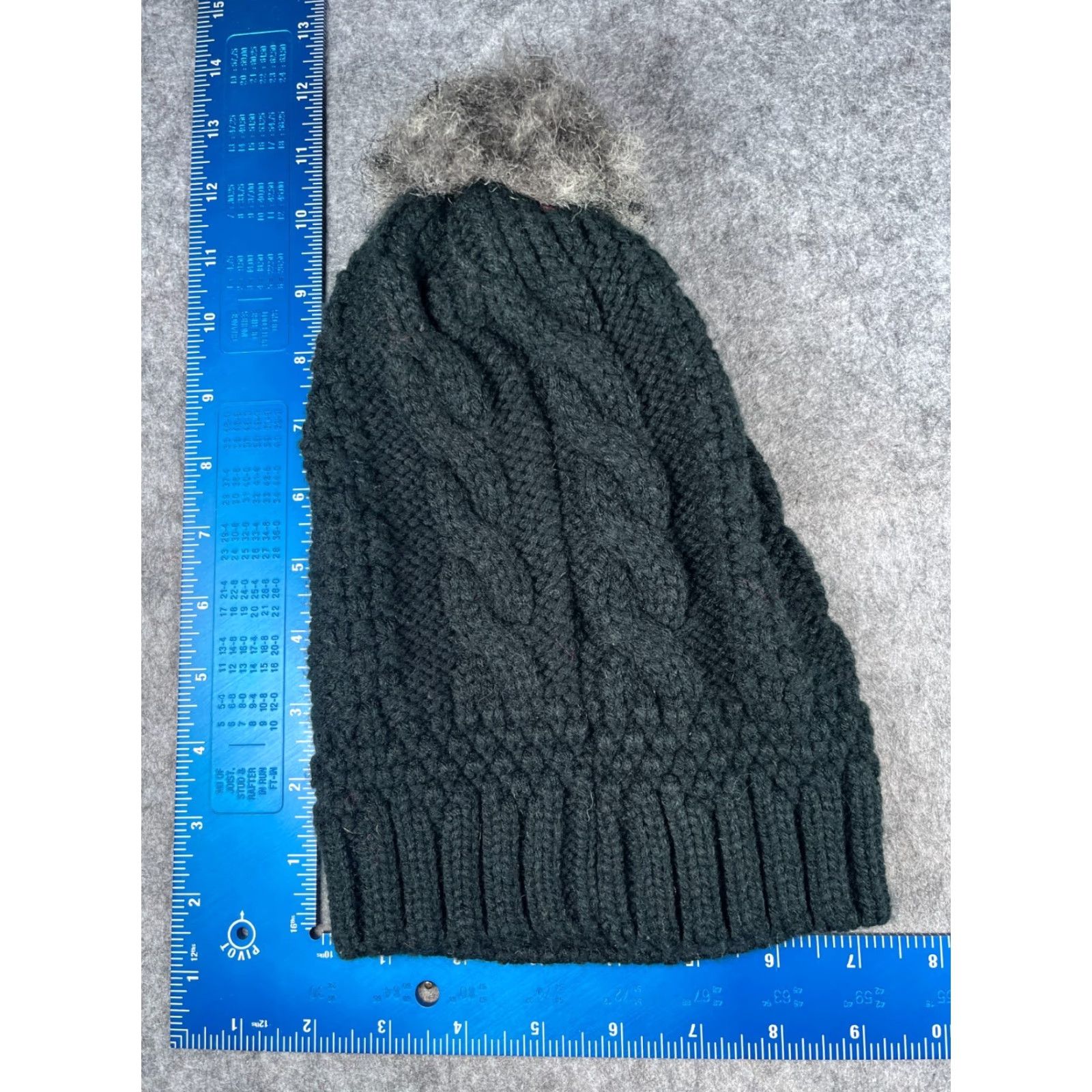 Vintage Beanie Toque Women Black Cable Knit 100% Acrylic Pom Ski Camp Outdoors Size ONE SIZE - 4 Thumbnail