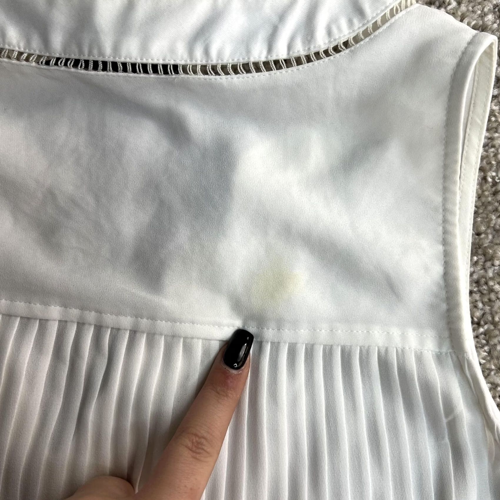 White House Black Market VINTAGE White House Black Market Blouse Womens 0 White Pleated V Neck High Low Tunic Top Size XS / US 0-2 / IT 36-38 - 5 Thumbnail