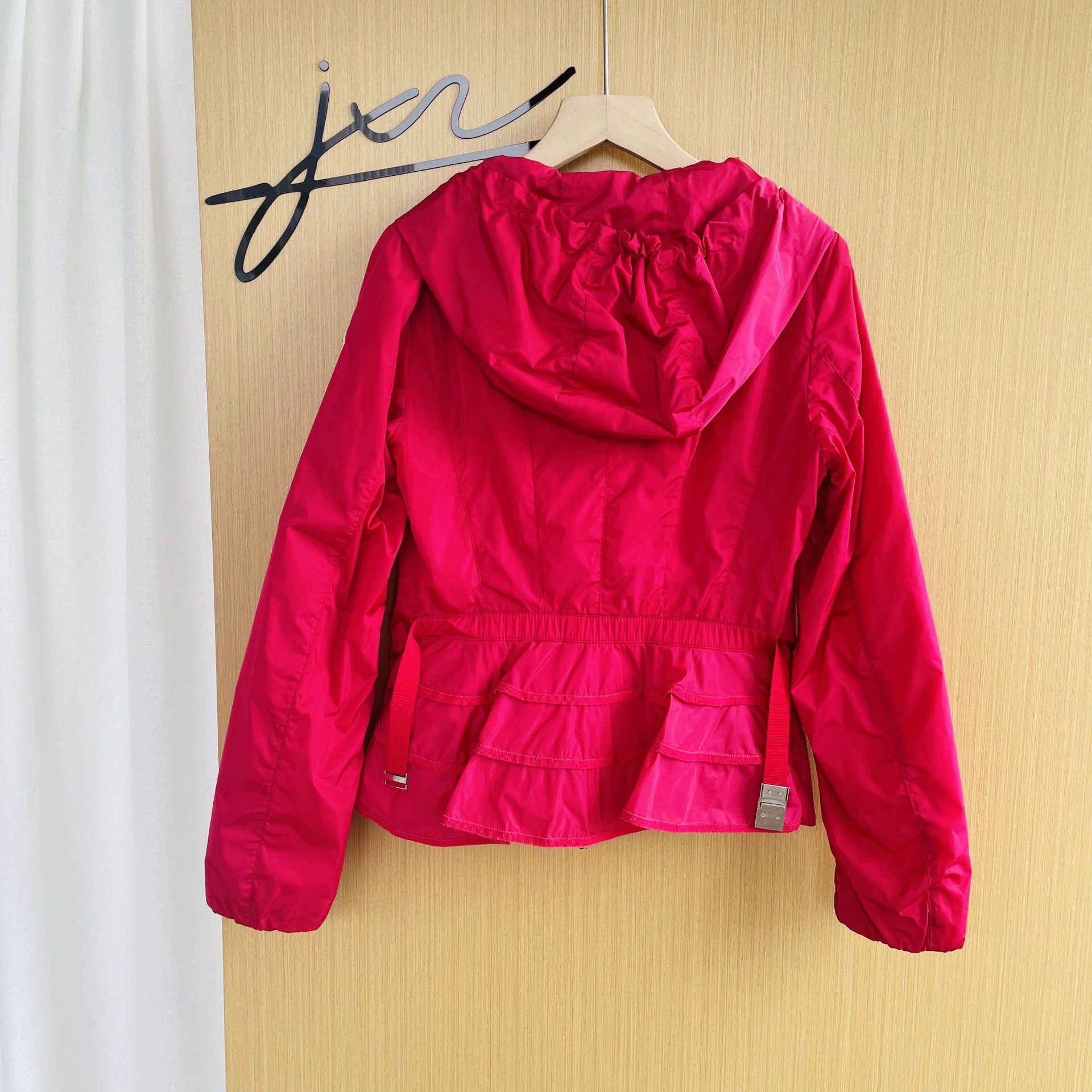 Moncler Moncler Belted Hooded Light Jacket Women's Magenta Size 0 Size XS / US 0-2 / IT 36-38 - 2 Thumbnail