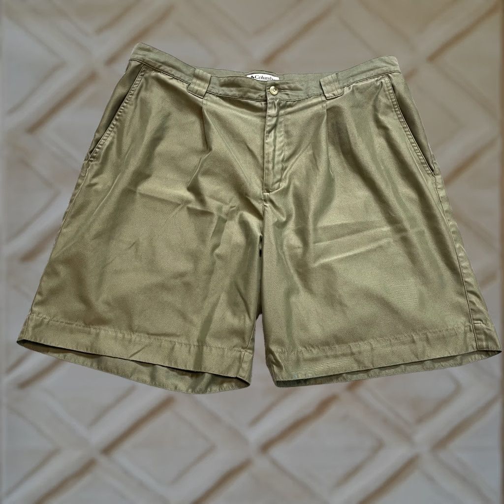 Vintage Columbia Sportswear Shorts Mens 38 Green Outdoor Hiking 9" Inseam Solid Athletic Pockets Size US 38 / EU 54 - 1 Thumbnail
