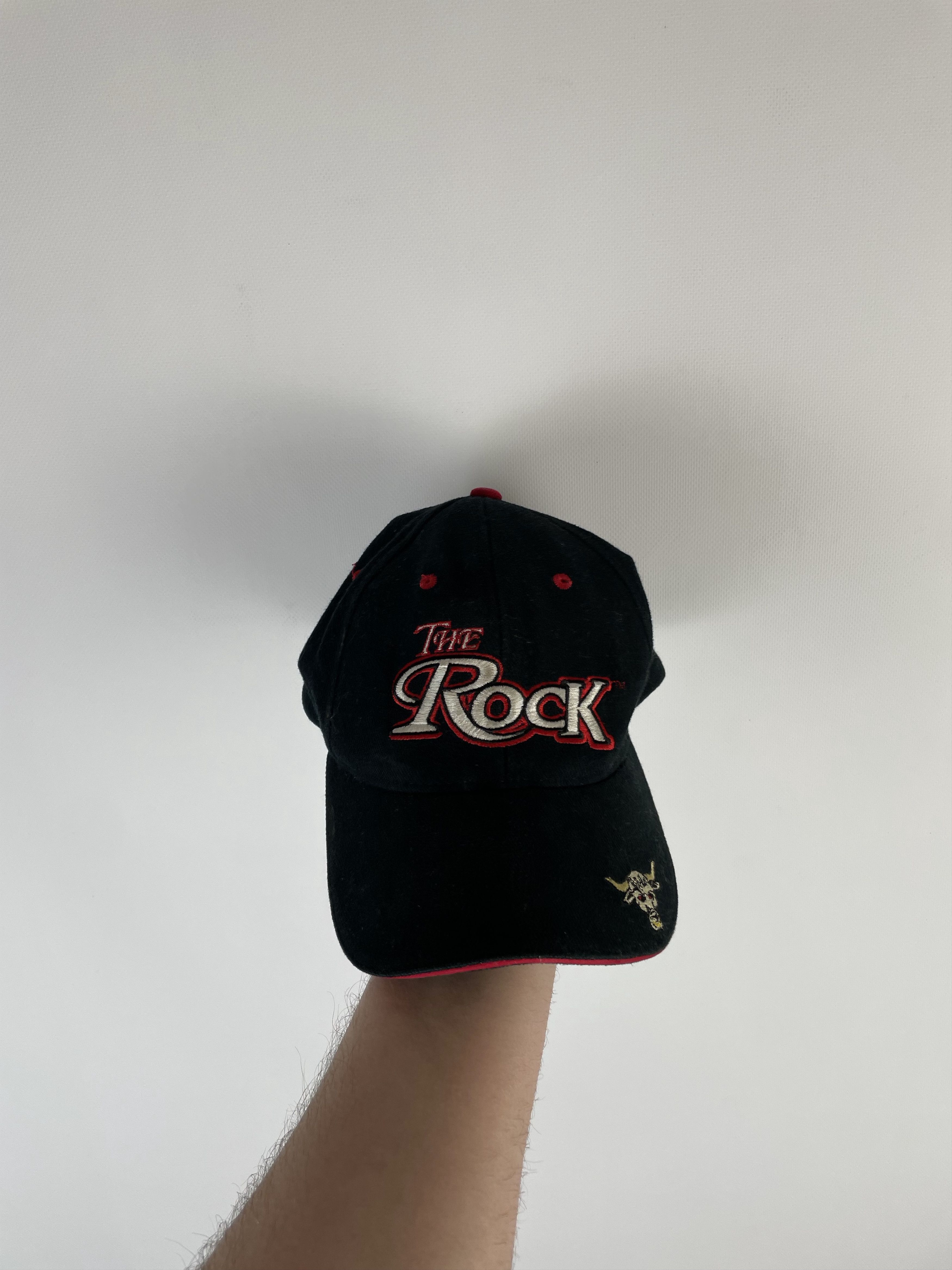 Vintage Vintage The Rock WWE cap Size ONE SIZE - 1 Thumbnail