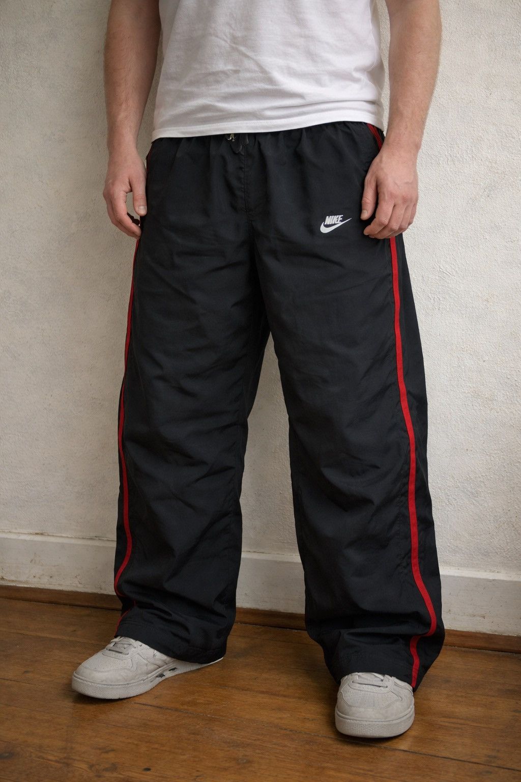Nike Vintage Ultra Baggy Nike track Pants grube double layer Size US 32 / EU 48 - 1 Thumbnail