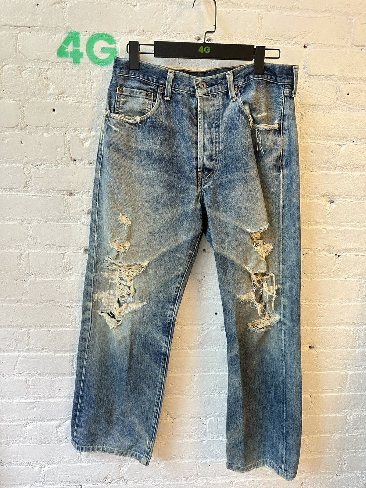 Levi's Vintage Clothing Vintage 60s Levi thrashed blue jeans buckle back Size US 33 - 1 Thumbnail