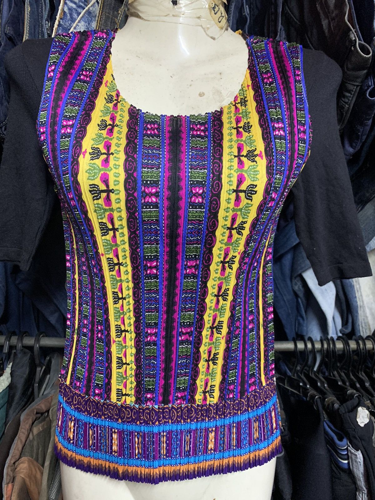 Pleats Please Issey Miyake Pleats please Issey miyake polka dot sleeveless blouse Size M / US 6-8 / IT 42-44 - 14 Thumbnail