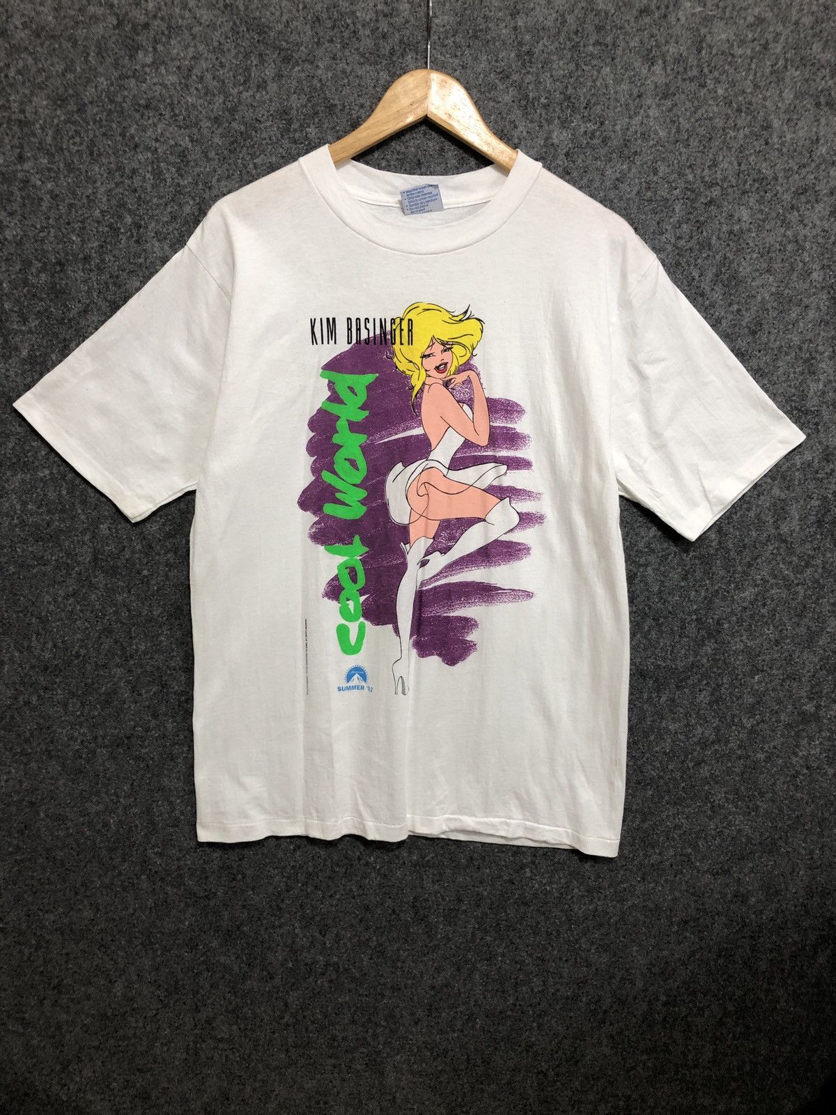 Vintage Vintage Kim Basinger T-Shirt Size US L / EU 52-54 / 3 - 1 Thumbnail
