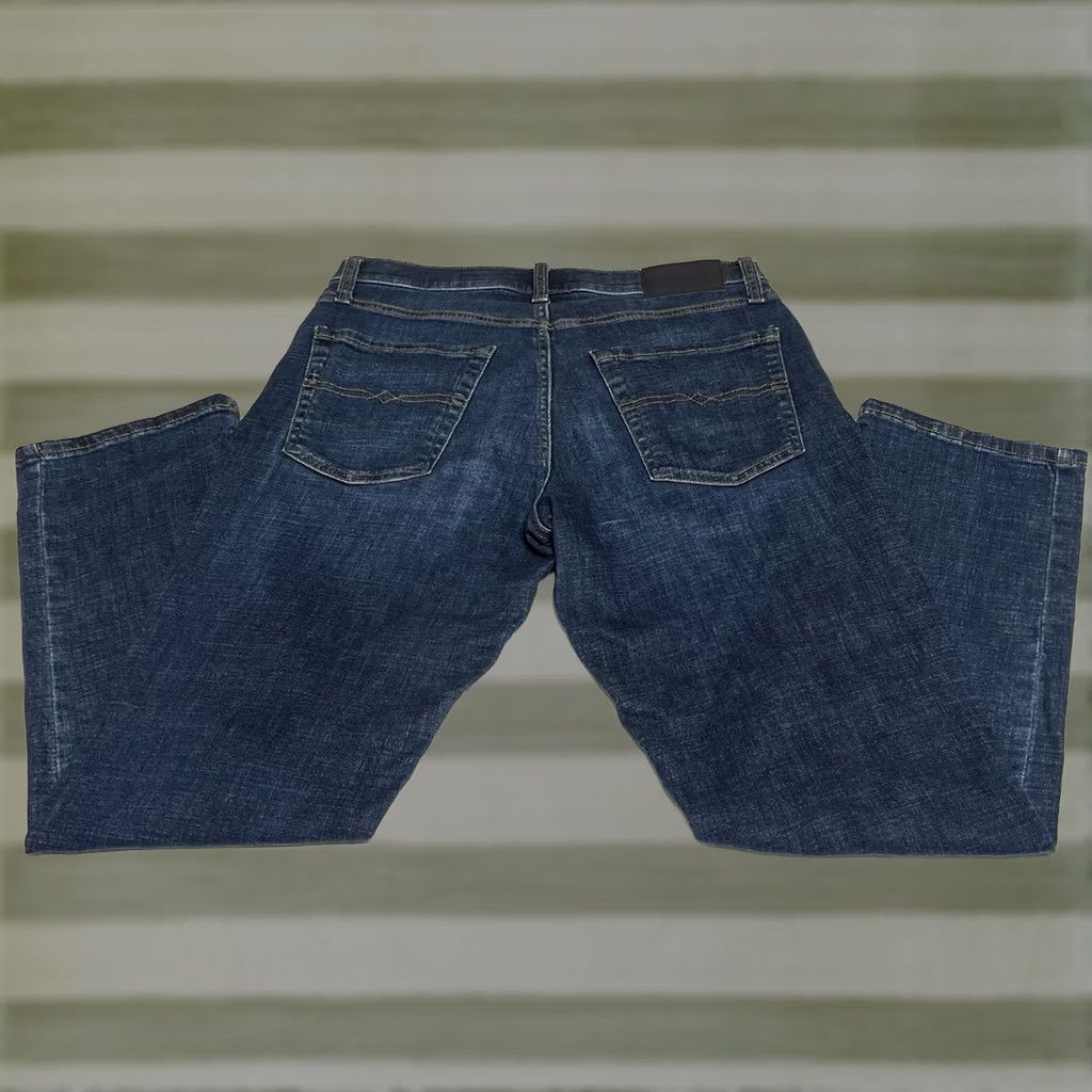 Lucky Brand Lucky Brand Jeans Mens 30x30 Blue Denim 221 Straight Dark Wash 5-Pocket Regular Rise Mid-Waist Vintage No N/A Size US 30 / EU 46 - 1 Thumbnail