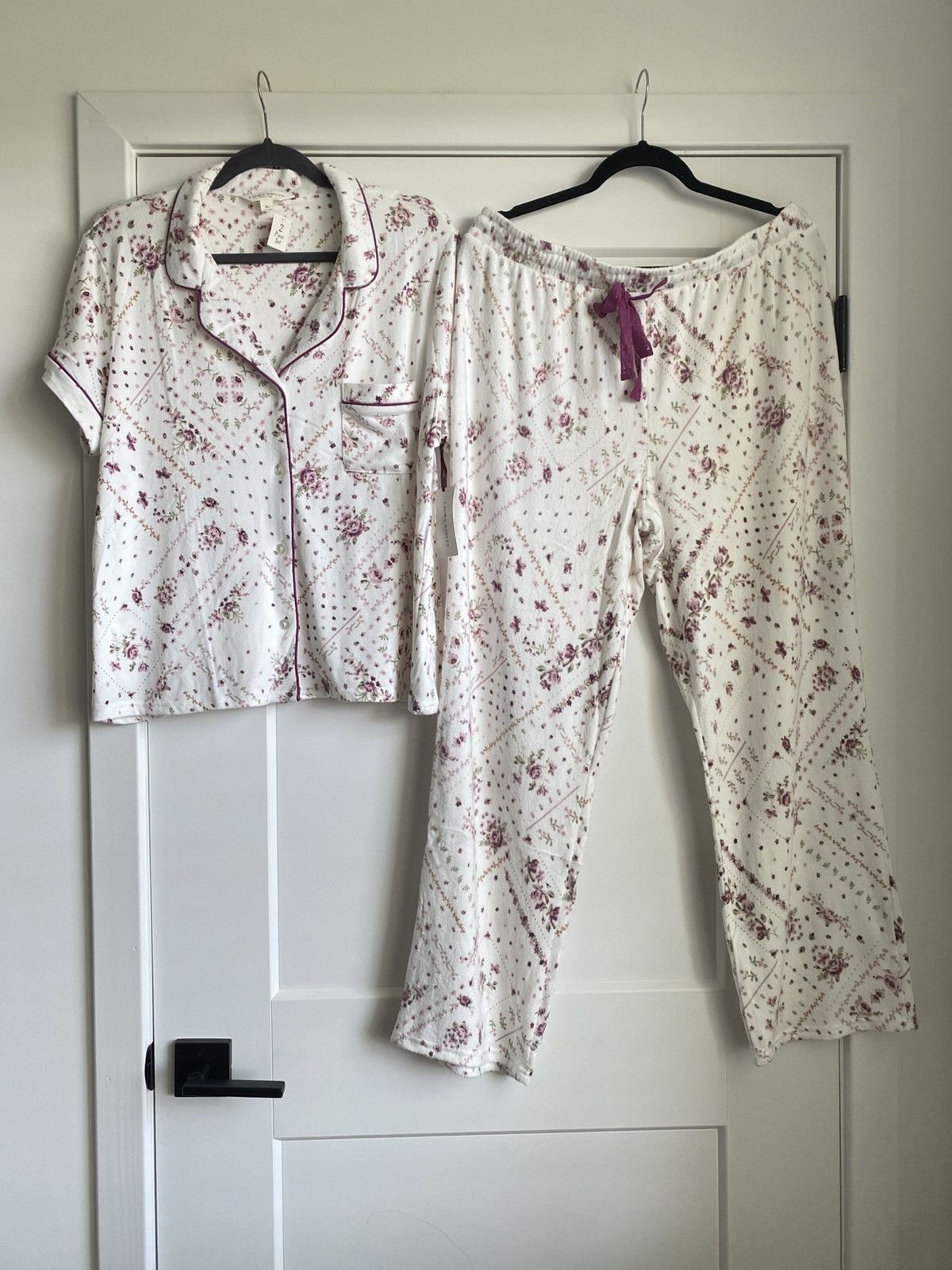 Laura Ashley Laura Ashley Women 2PC Pajamas Set Floral Size XL NWT Size ONE SIZE - 1 Thumbnail