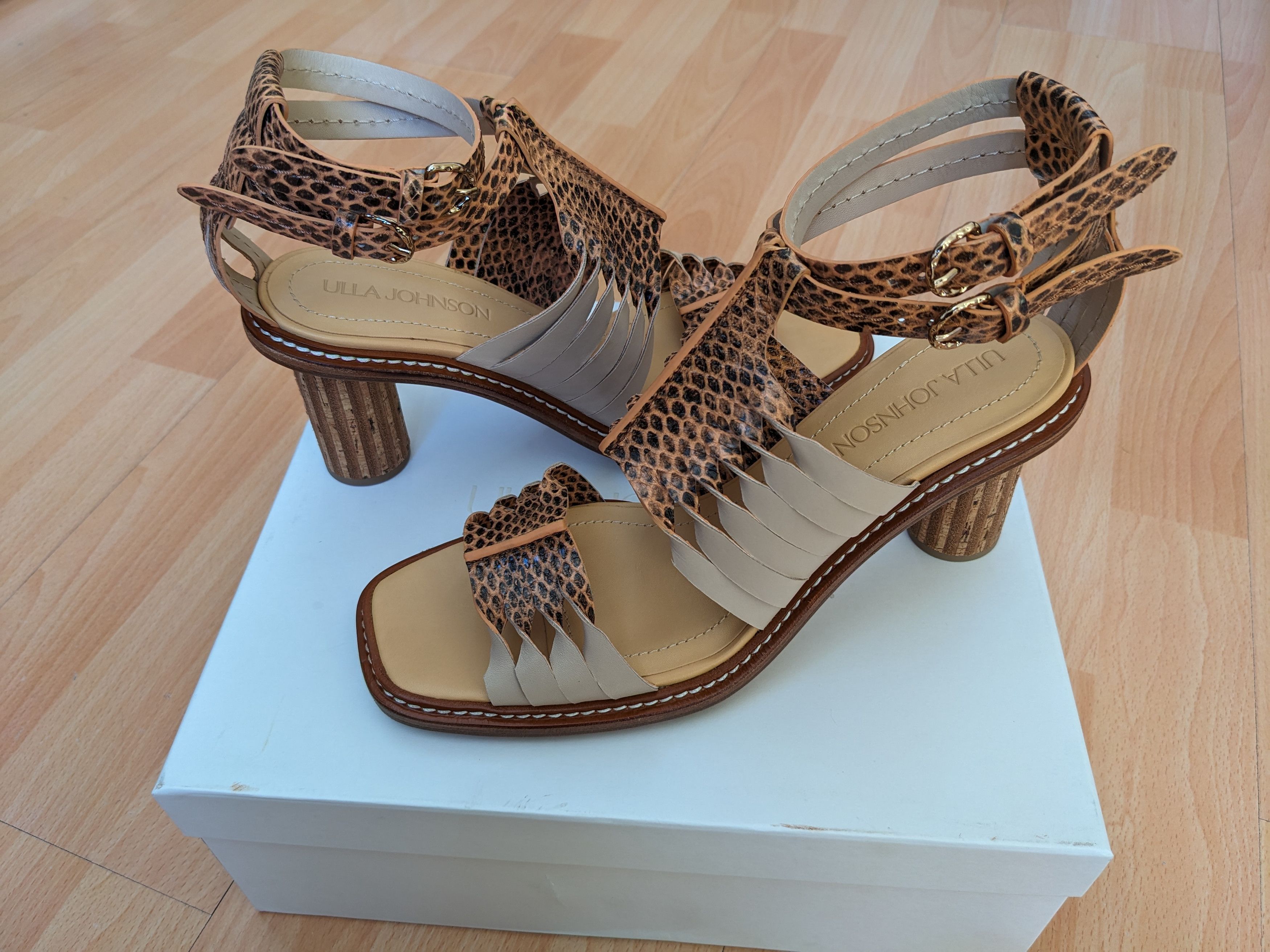 Madeira Twisted Contrast High Heel
