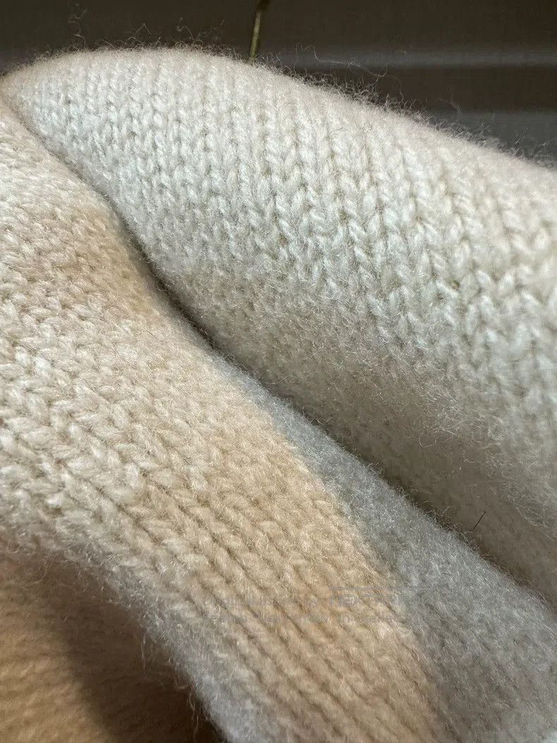 Maison Margiela Maison Margiela Woollen loose and soft design pullover swe Size US M / EU 48-50 / 2 - 6 Thumbnail