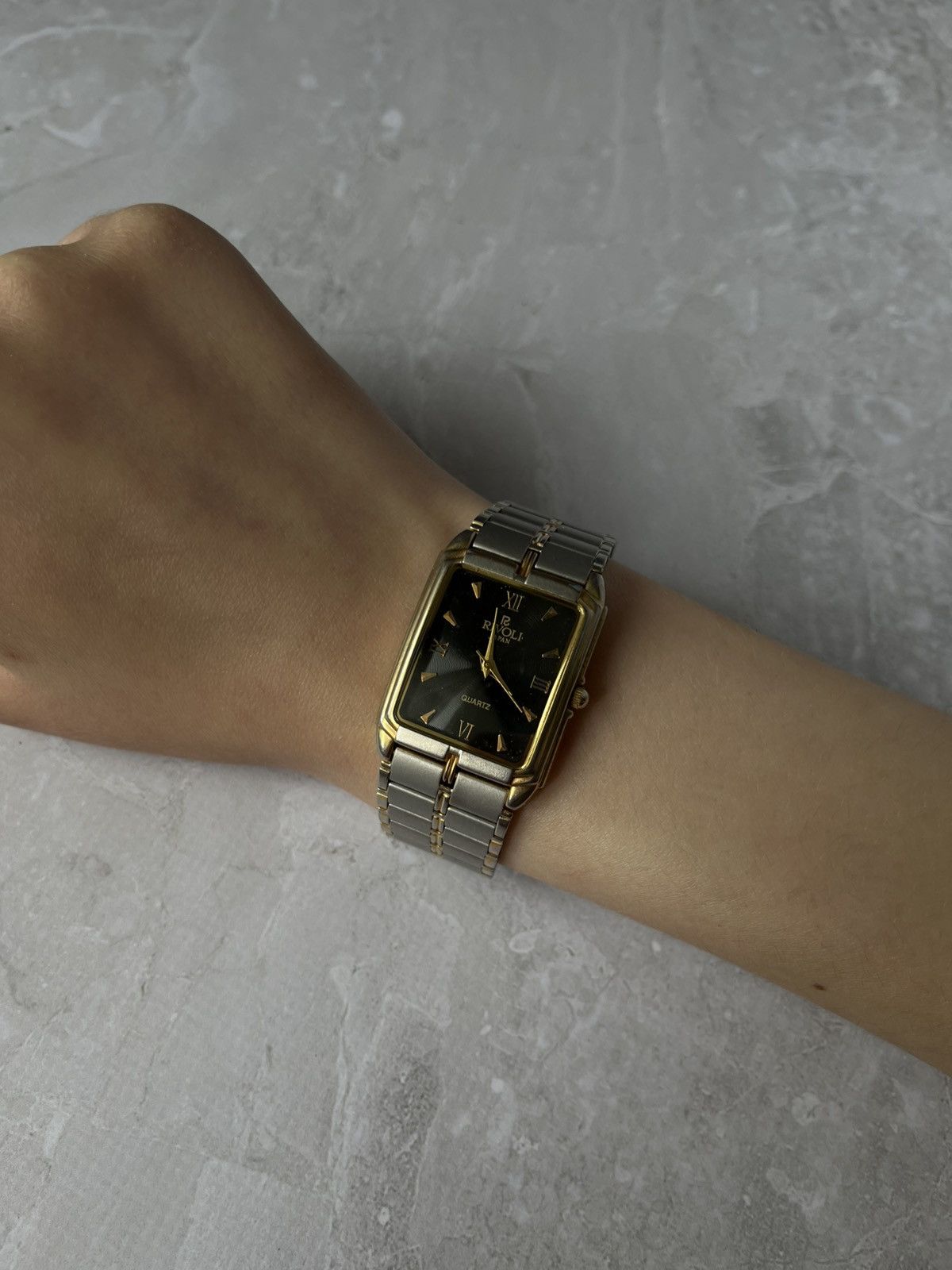 Japanese Brand × Vintage Rivoli Japan Classic Watch with Metal Bracelet Size ONE SIZE - 18 Thumbnail