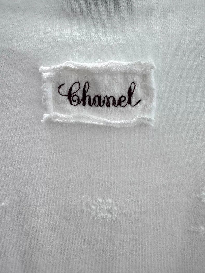Chanel Chanel Spring and Summer Preview Series White Hollow Flowe Size M / US 6-8 / IT 42-44 - 4 Thumbnail