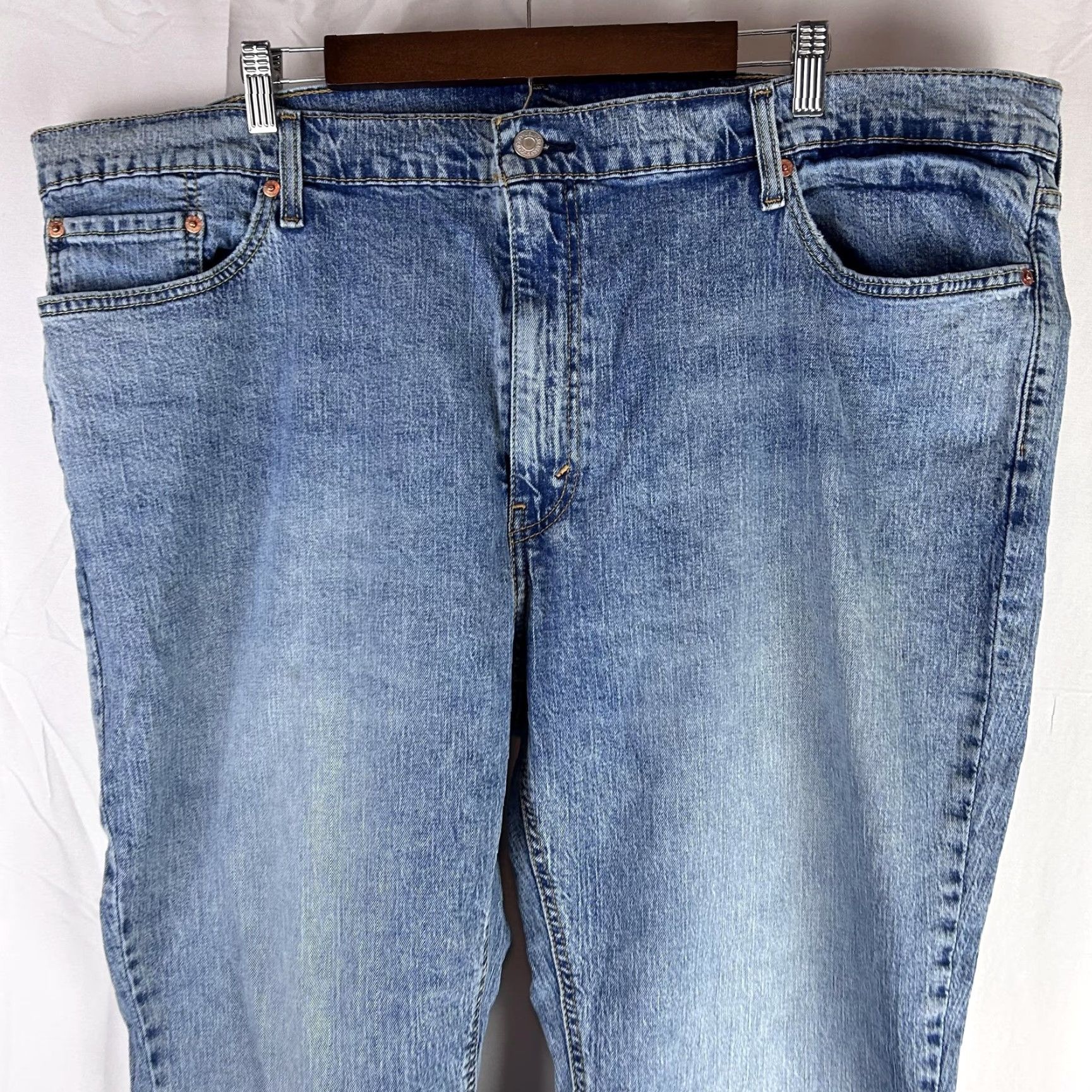 Levi's Levis Jeans Mens 48x29 Light Wash Blue Denim Athletic Taper Stretch Zip Fly Size US 32 / EU 48 - 2 Thumbnail