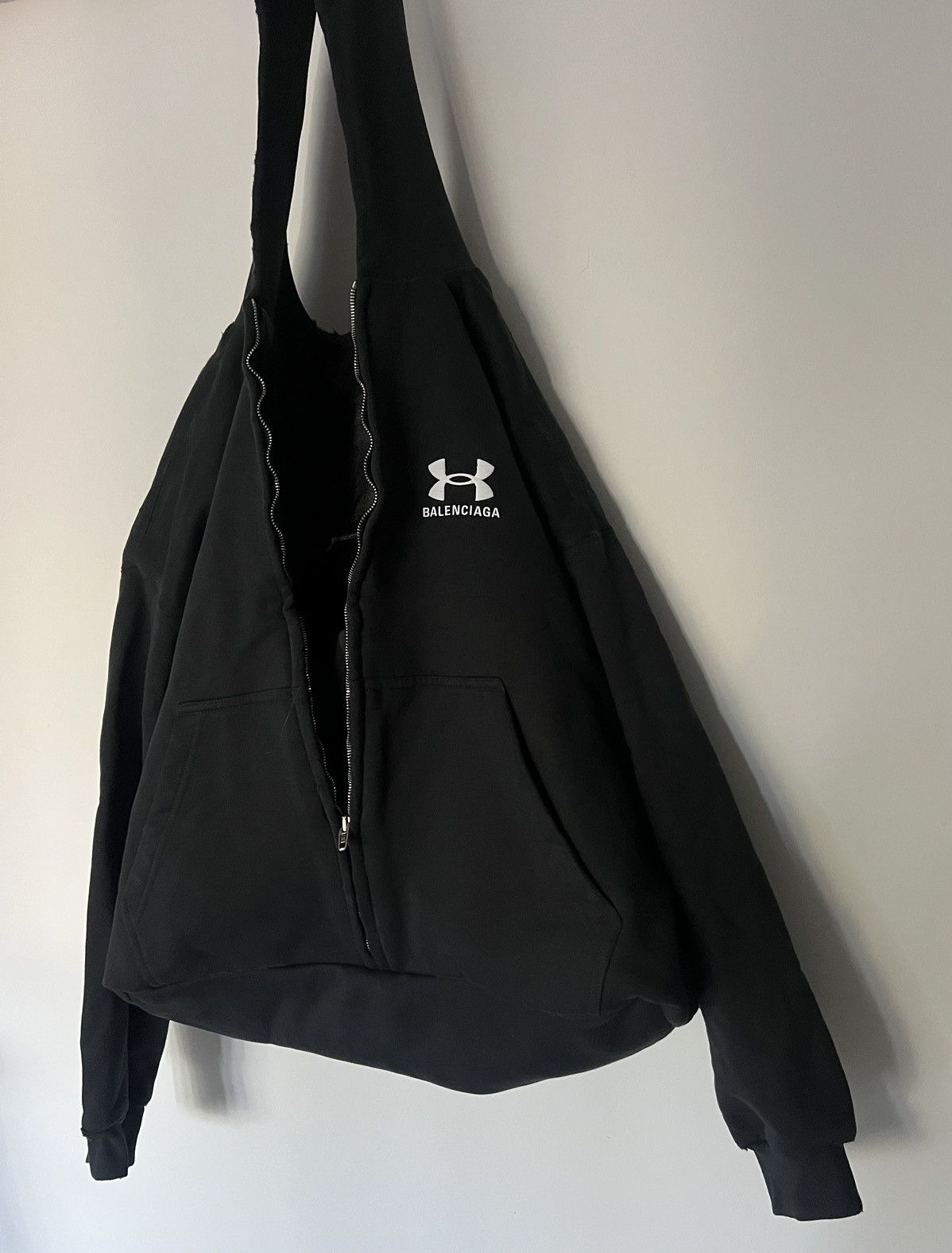 Balenciaga × Under Armour Balenciaga Under Armour Hoodie Bag Size ONE SIZE - 10 Thumbnail
