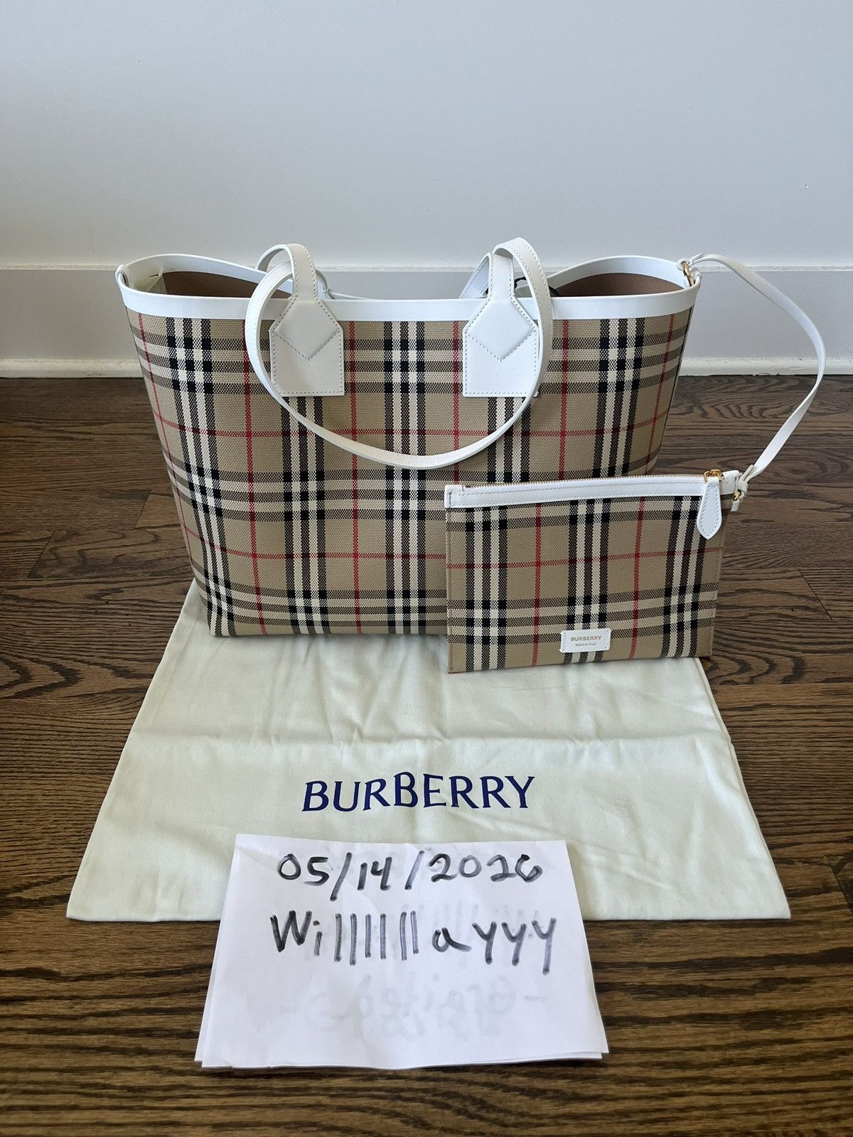 Burberry Burberry Medium London Tote Bag Size ONE SIZE - 1 Thumbnail