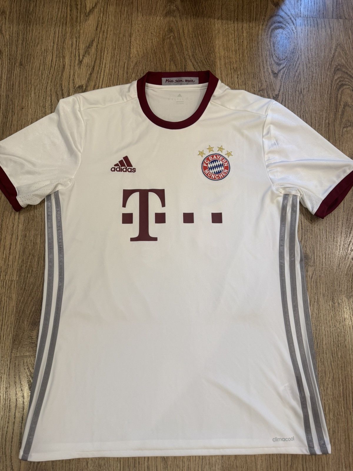 Adidas BAYERN MUNICH 2016 2017 THIRD FOOTBALL SHIRT SOCCER ADIDAS M Size US M / EU 48-50 / 2 - 1 Thumbnail