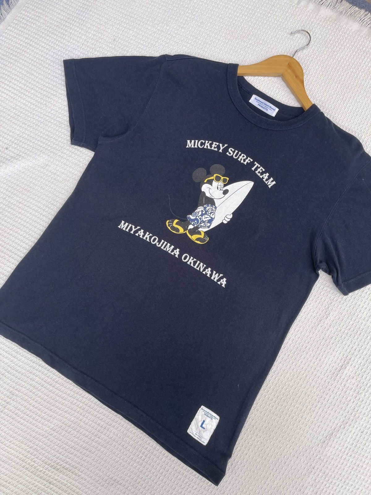 Disney Rare🔥Japanese Disney Mickey Surf Team T-Shirt Size US L / EU 52-54 / 3 - 9 Thumbnail