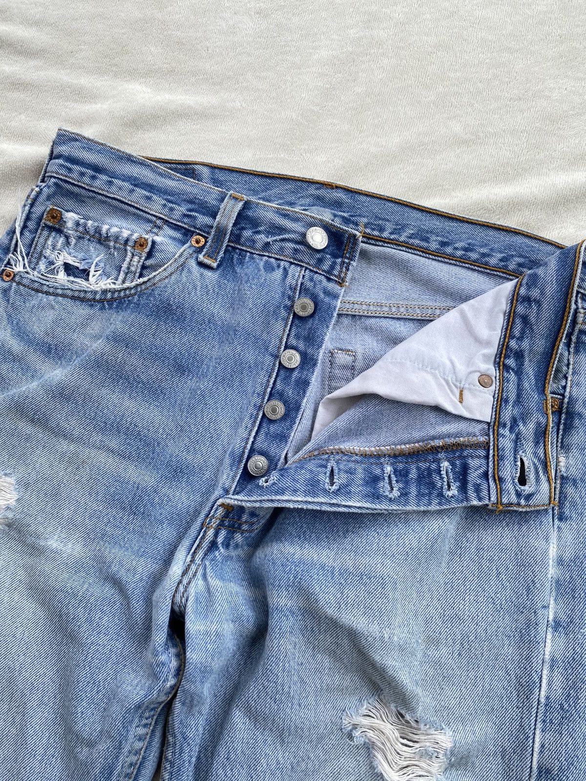 Levi's VINTAGE LEVIS 501xx DISTRESSED JEANS PANTS Size US 33 - 3 Thumbnail