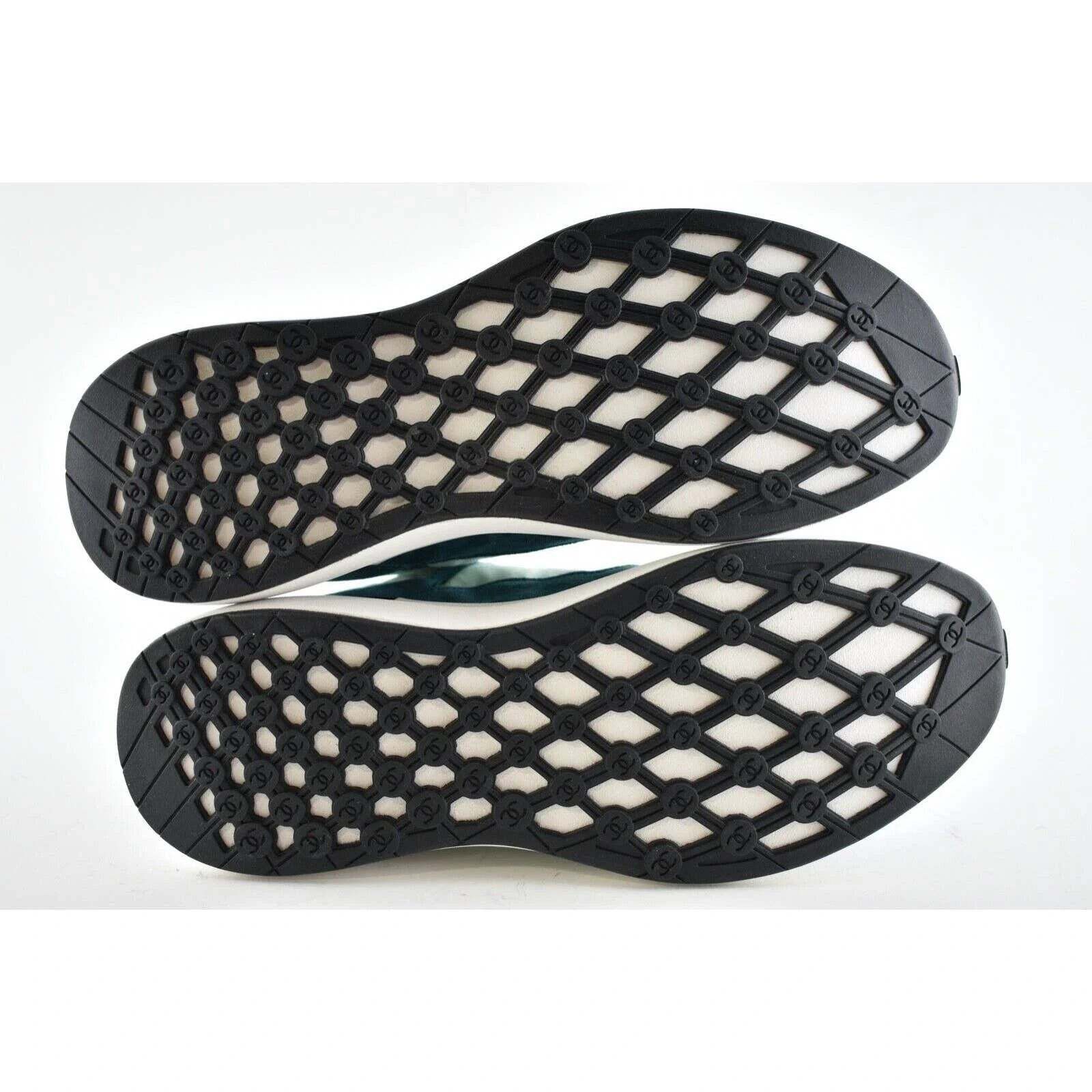 Chanel 21P Suede CC Lace Up Flat Runner Trainer Sneaker 40.5 Size US 10.5 / IT 40.5 - 9 Thumbnail