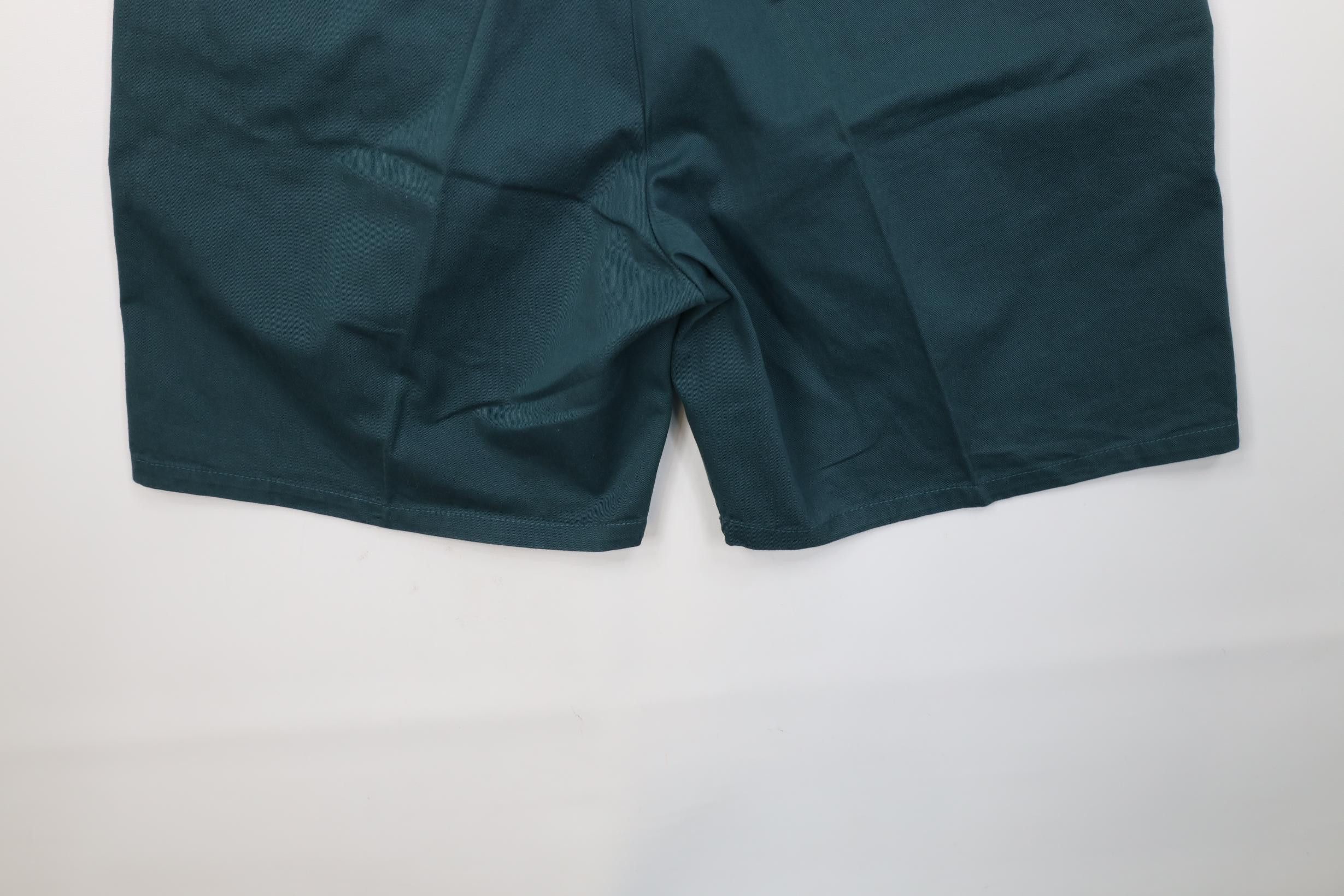 Vintage Deadstock Vintage 90s Streetwear Chino Golf Shorts Cotton Size US 36 / EU 52 - 13 Thumbnail
