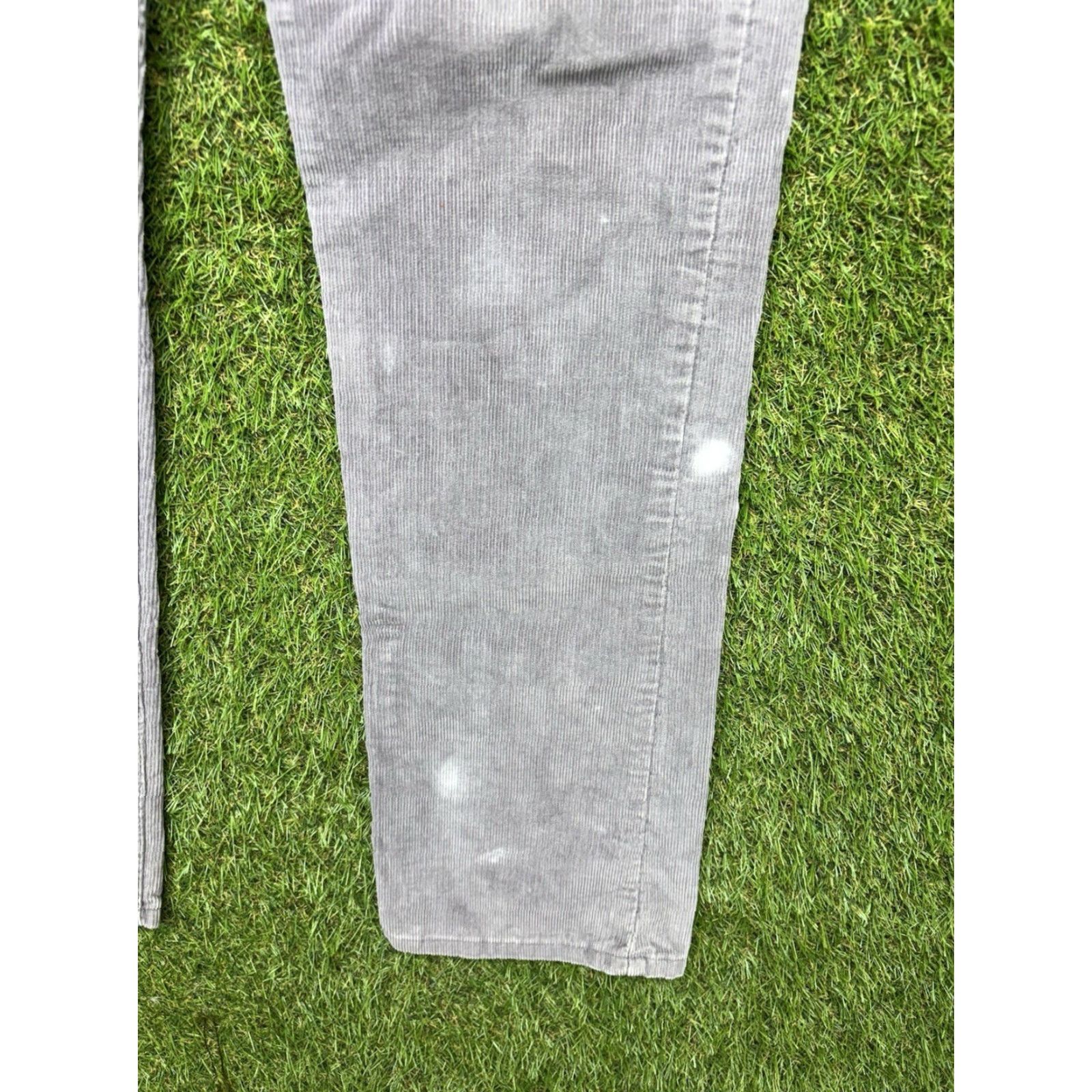 Levi's VINTAGE Levi's 519 Jeans 32x32 Gray Corduroy Pants 519 White Tab USA Made 80s Mens Jeans Size US 32 / EU 48 - 2 Thumbnail