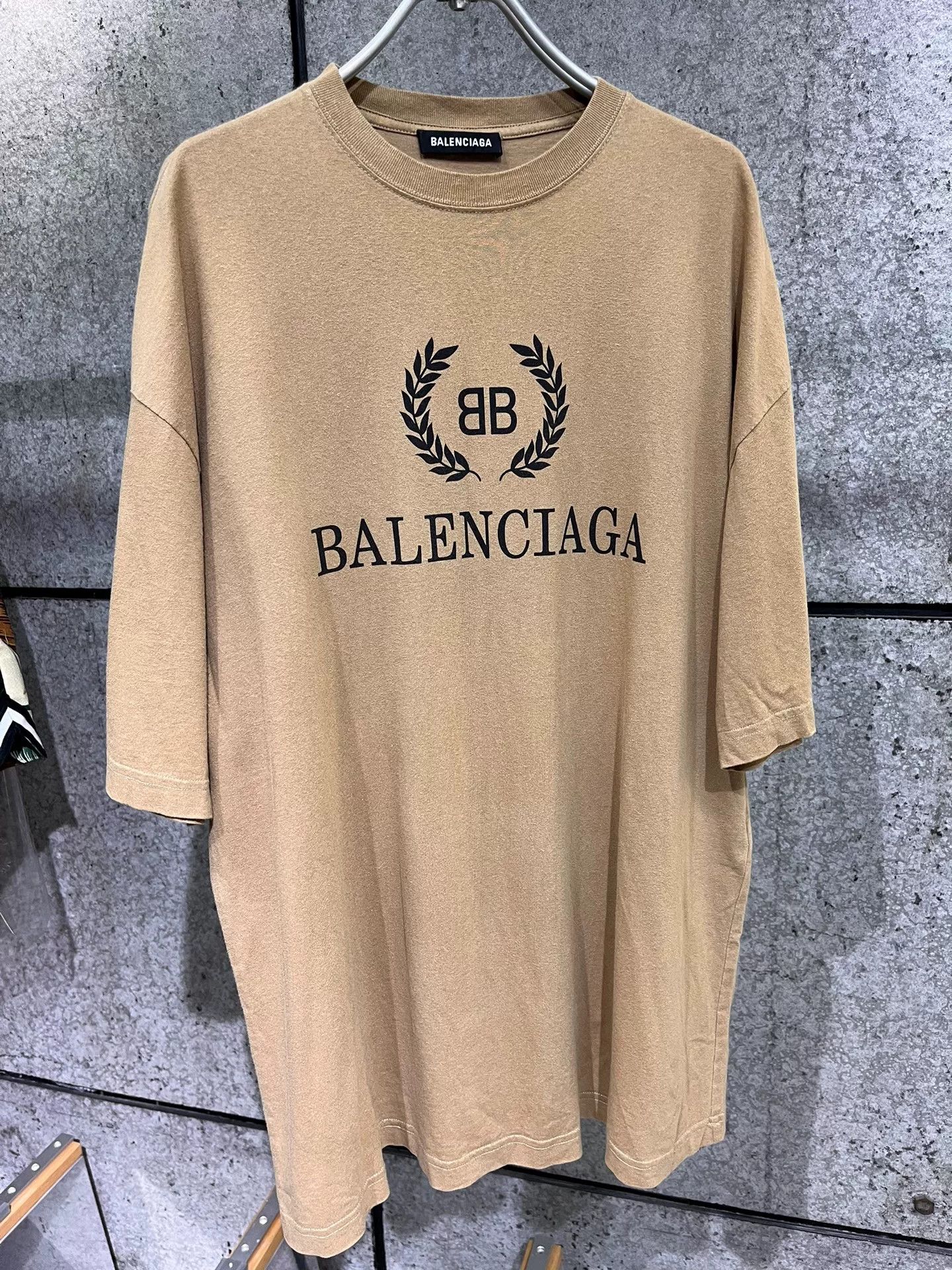 Balenciaga Balenciaga Khaki Wheat Short Sleeve S Size US S / EU 44-46 / 1 - 1 Thumbnail