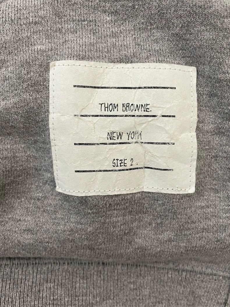 Thom Browne Thom browne Gray four-striped round-neck sweatshirt 2504-Ne Size US M / EU 48-50 / 2 - 5 Thumbnail
