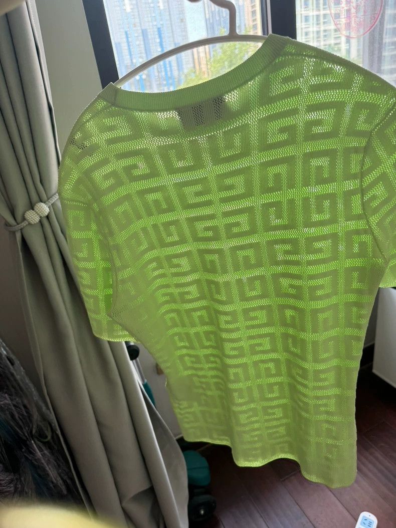 Givenchy Givenchy Short-Sleeve Top Size S / US 4 / IT 40 - 2 Thumbnail
