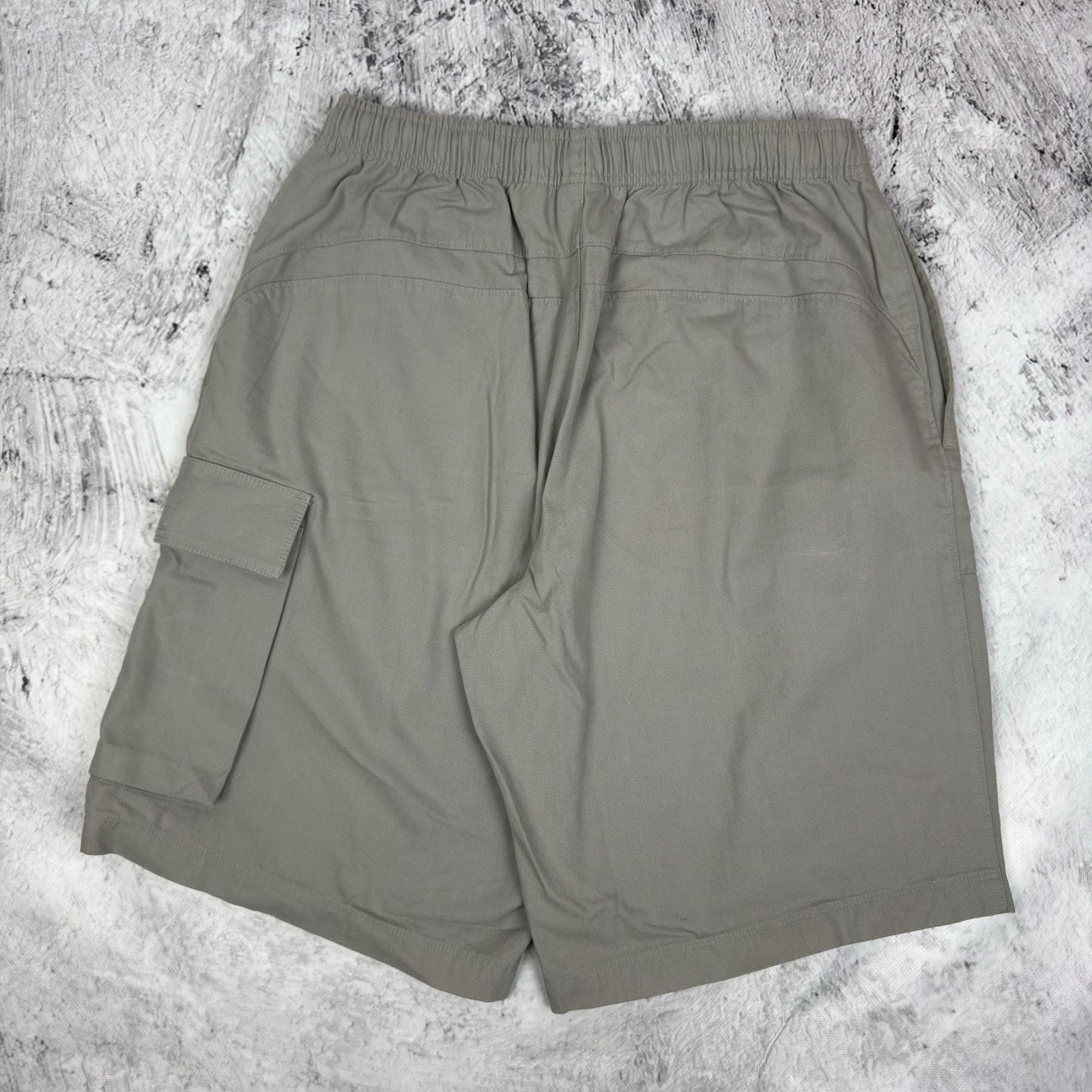 Nike Nike Men's gray Black Cotton Logo Solo Swoosh Cargo Shorts Size US 30 / EU 46 - 7 Thumbnail