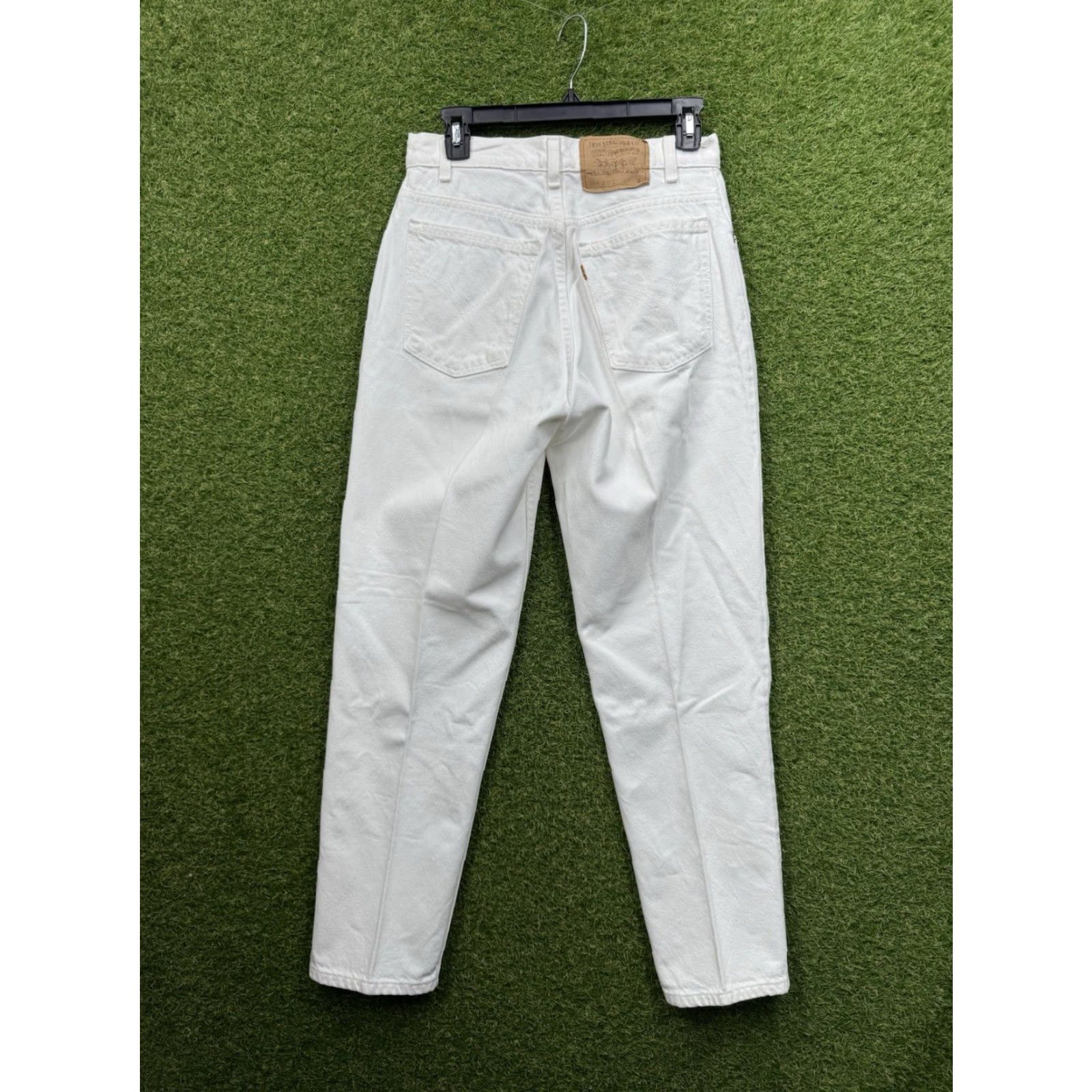 Levi's VINTAGE Levi's 950 Jean Shorts Womens Short Regular White 10 Relaxed Fit Tapered 80s 90s City Retro USA Mens? Size 32" / US 10 / IT 46 - 2 Thumbnail
