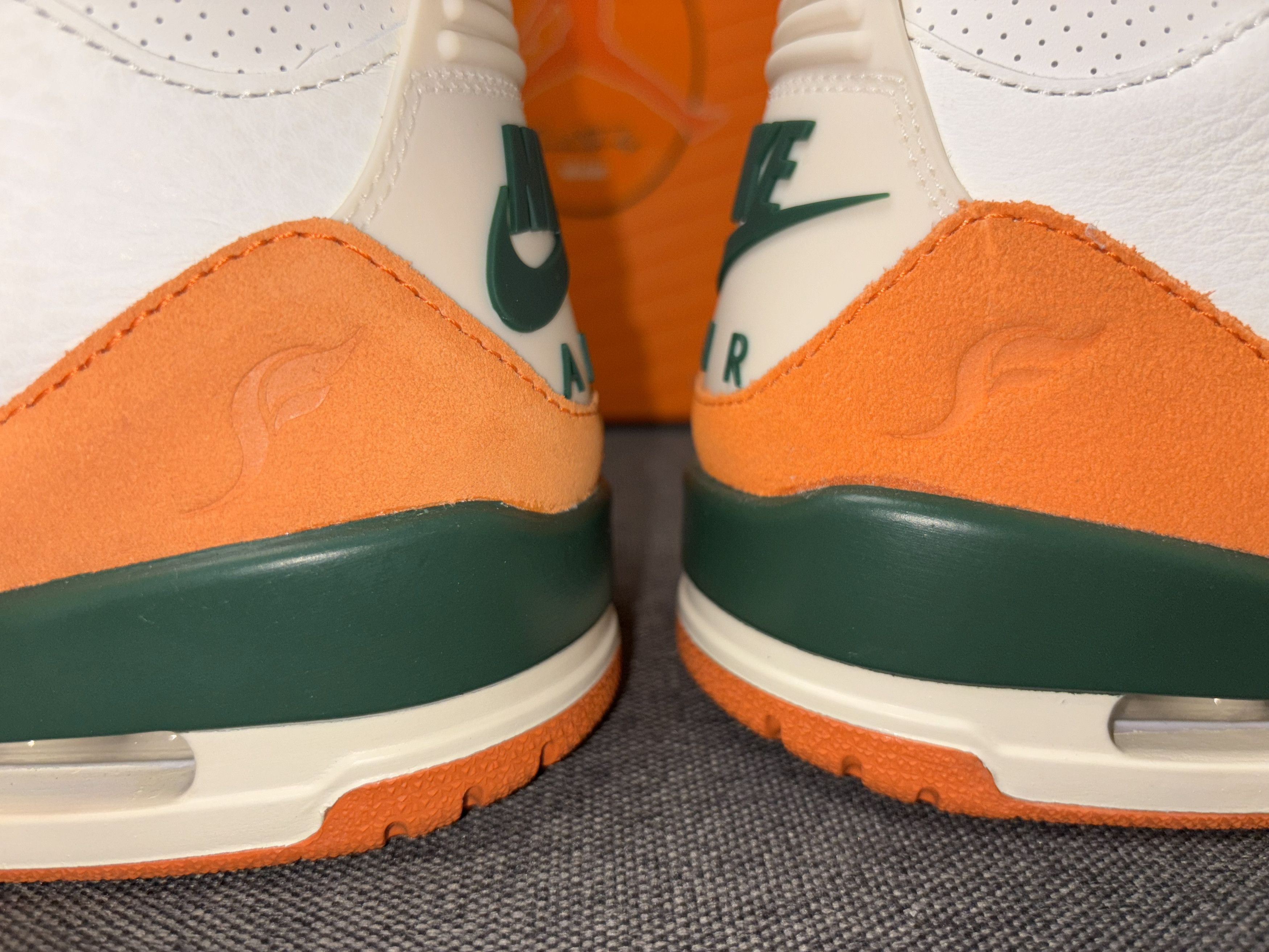 Jordan Brand Nike Air Jordan 3 Retro OG SP SoleFly Miami 7.5 IF4491-100 Size US 7.5 / EU 40-41 - 16 Thumbnail