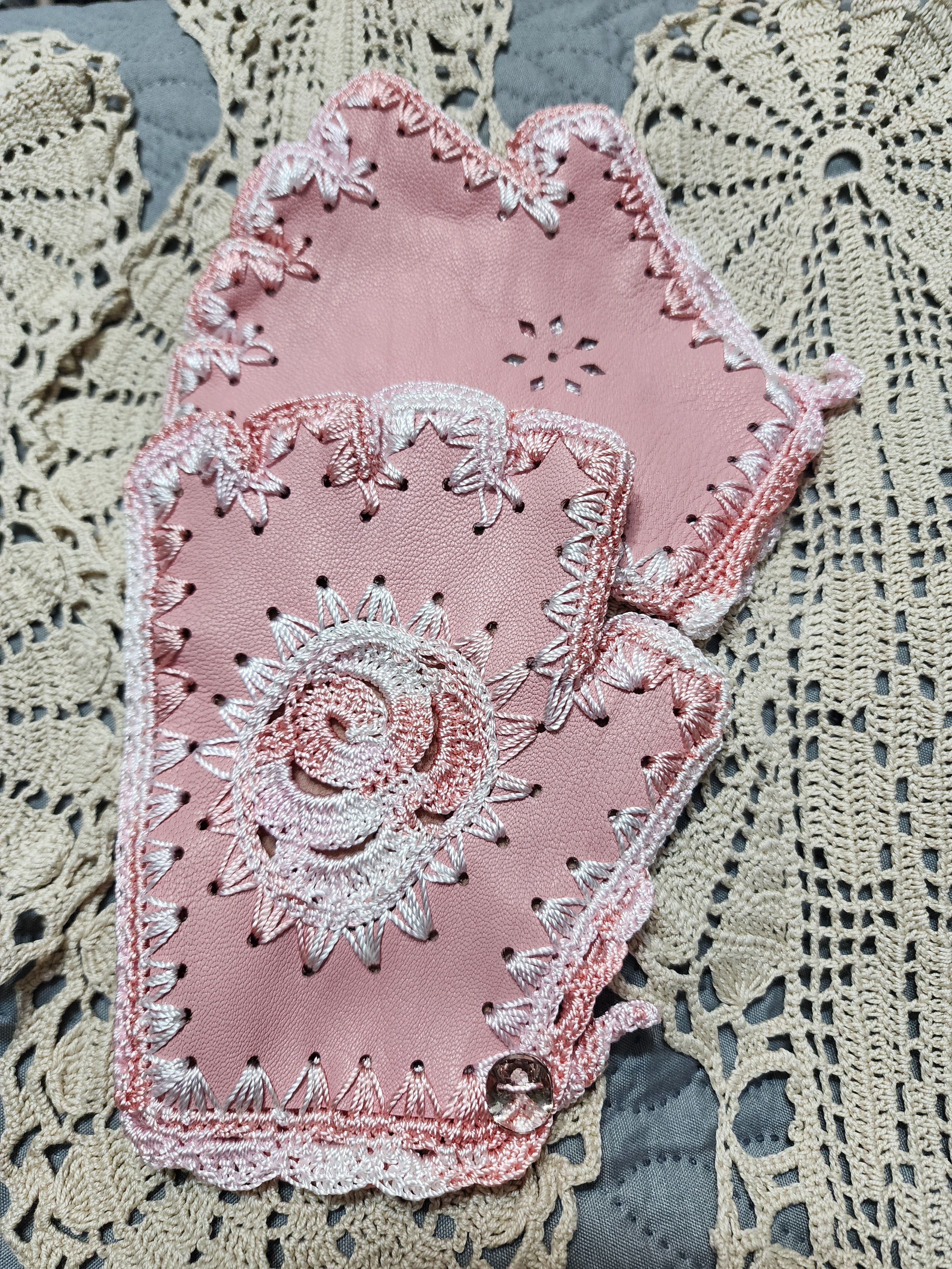 Genuine Leather Leather white and pink fingerless gloves woman Size ONE SIZE - 8 Thumbnail
