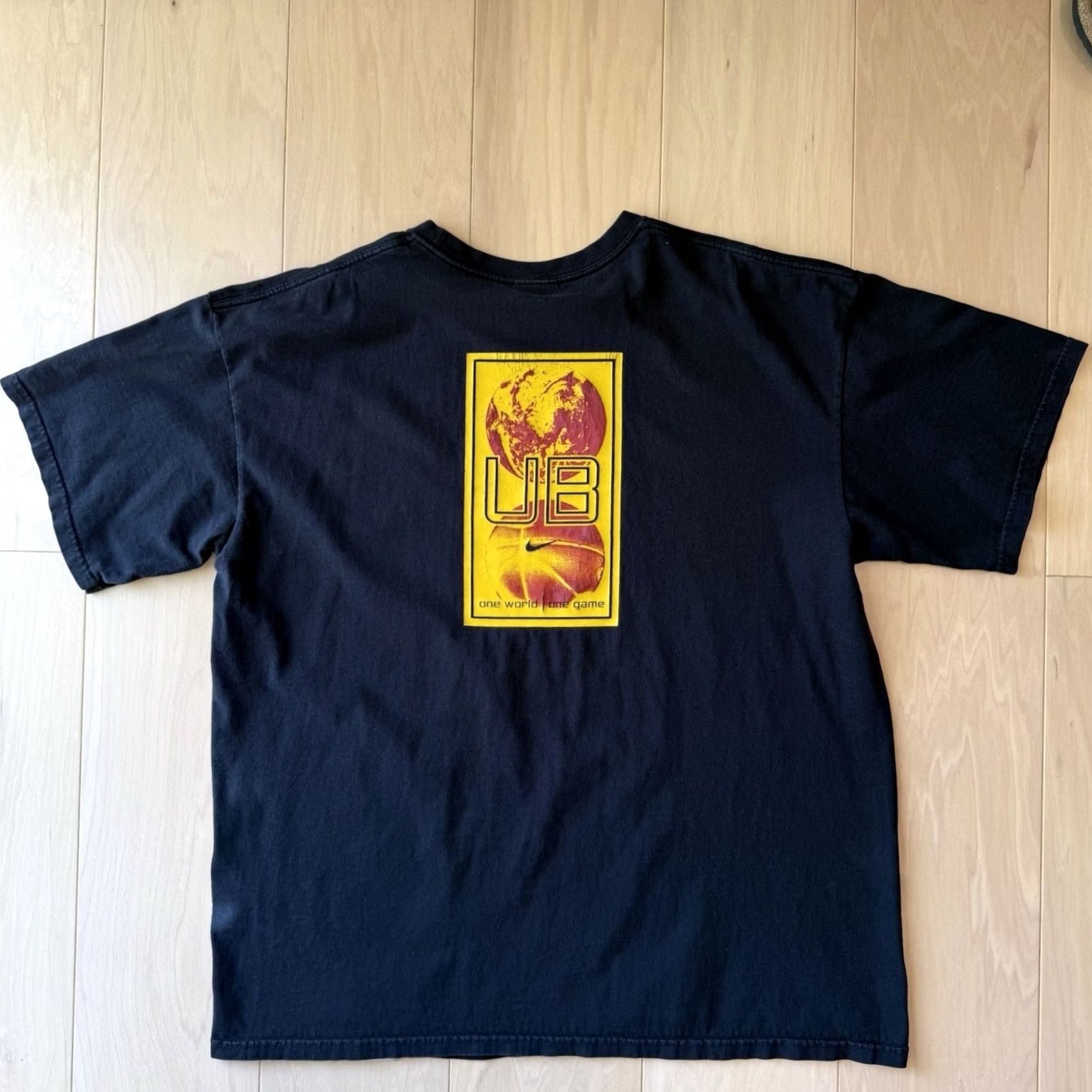 Nike Vintage Nike United Ballers Black Y2K Basketball Lebron Kobe Swoosh XL Shirt Size US XL / EU 56 / 4 - 6 Thumbnail