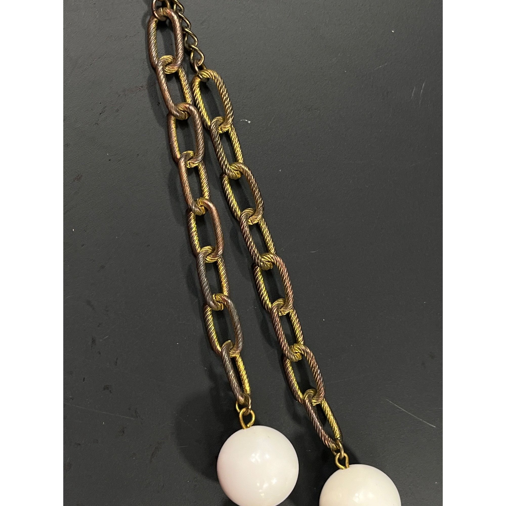 Vintage Vintage SKU 7879 Inspired White Bead and Brass Necklace With Size ONE SIZE - 4 Thumbnail