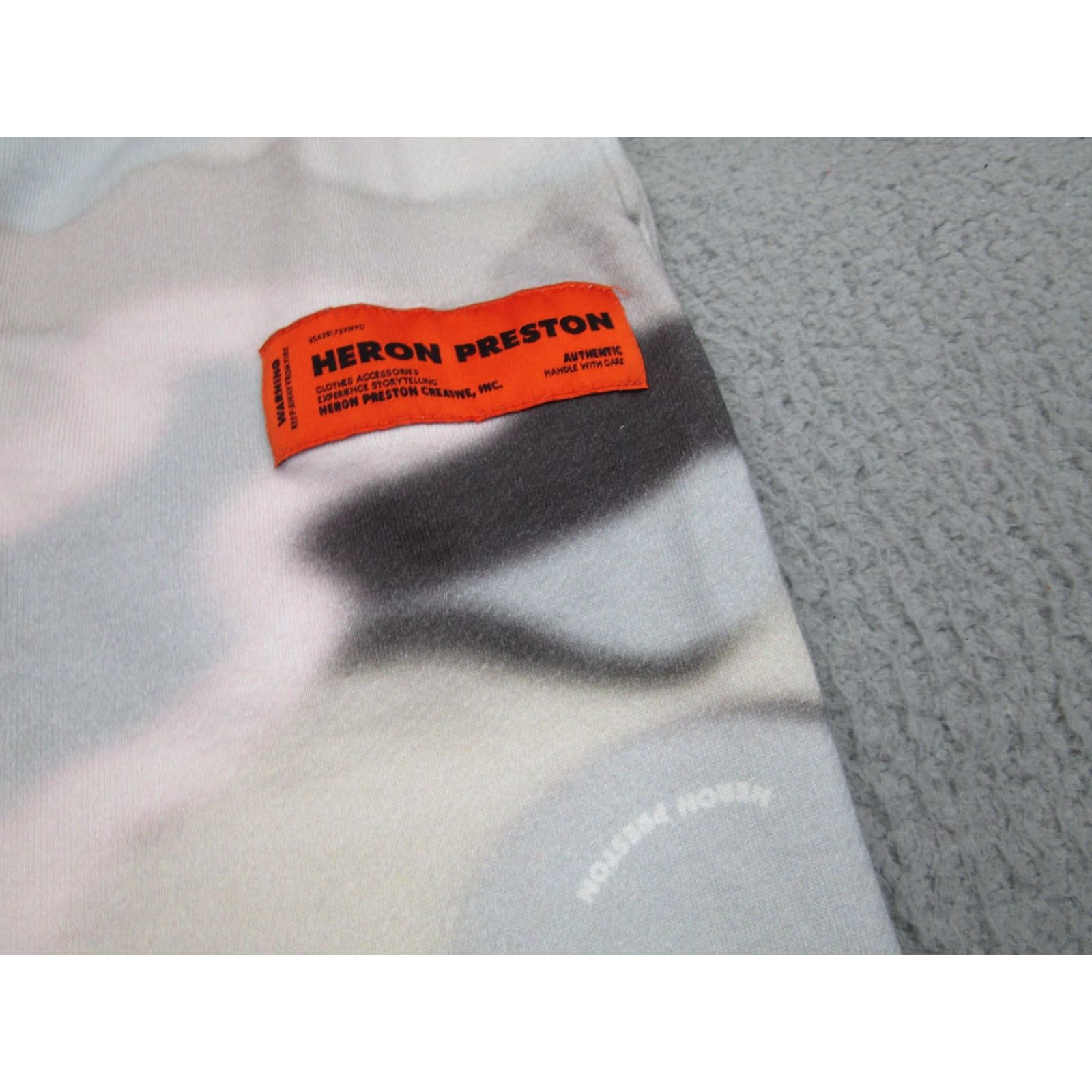Heron Preston VINTAGE Heron Preston Jogger Pant Main Brand Gray Camo Sweatpants Mens Small Adult Regular S Cotton Fleece Elastic Drawstring 100% Cotton 28in Mens Size US 29 - 4 Thumbnail