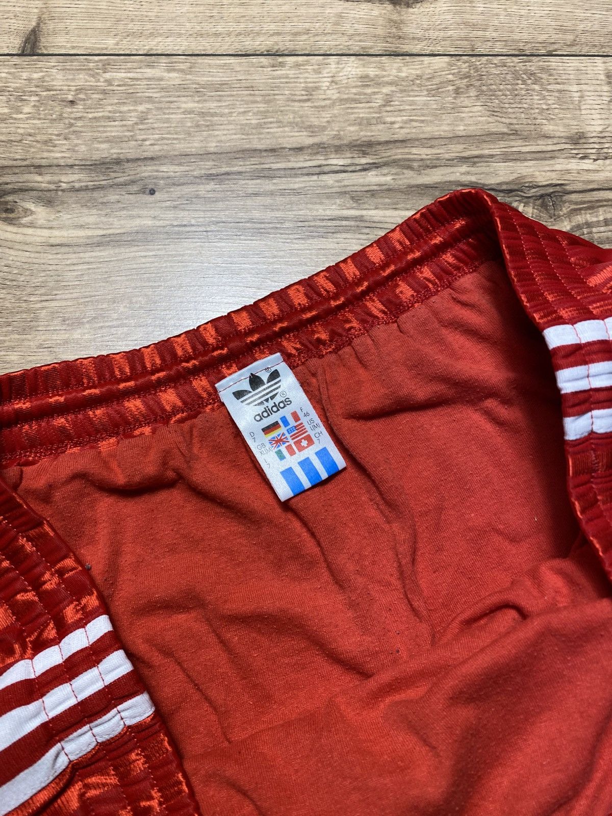 Adidas Vintage Adidas Football Shorts Red Shadow Stripe 80s 90s M Size US 32 / EU 48 - 5 Thumbnail