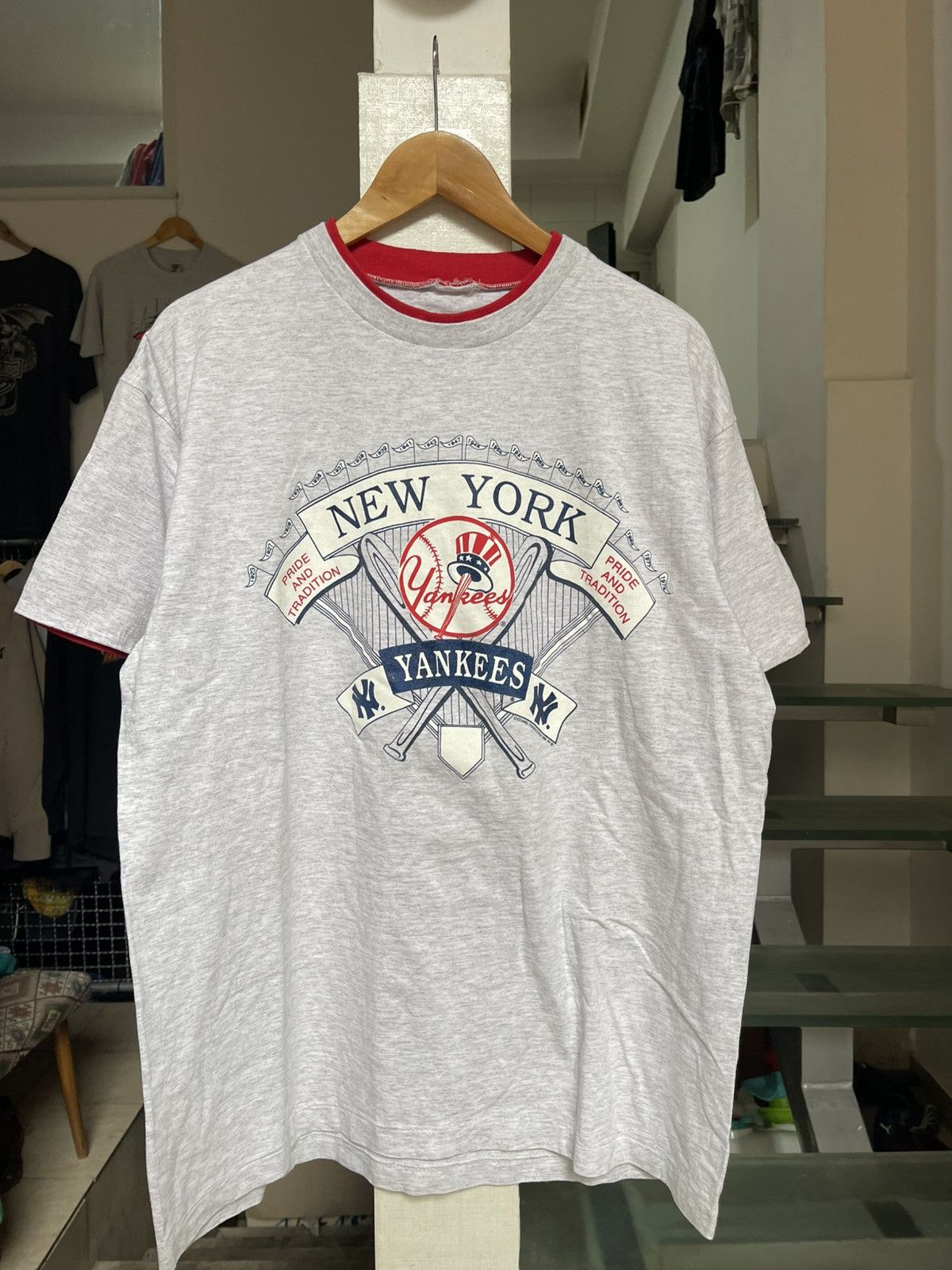 Vintage Vintage 1991 NY New York Yankees T Shirt O’Connell Designs Size US XL / EU 56 / 4 - 1 Thumbnail