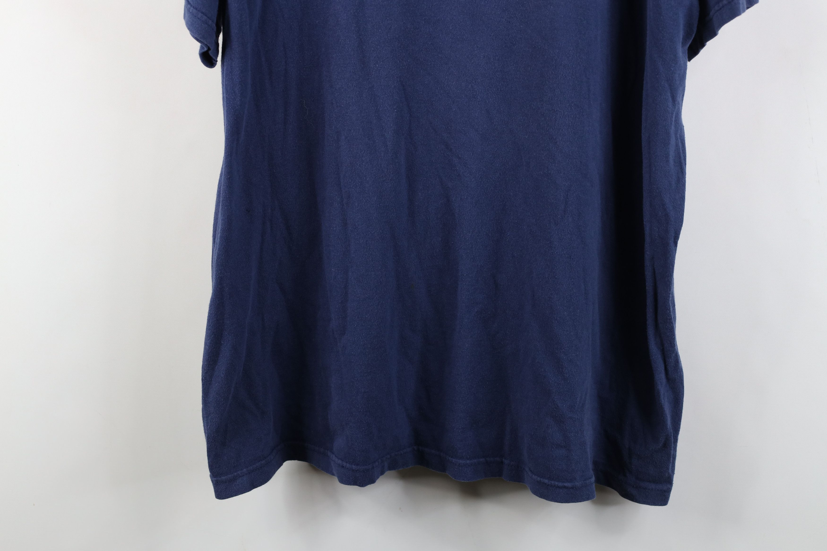Vintage Vintage 90s Streetwear Spell Out London England T-Shirt Blue Size US XL / EU 56 / 4 - 3 Thumbnail